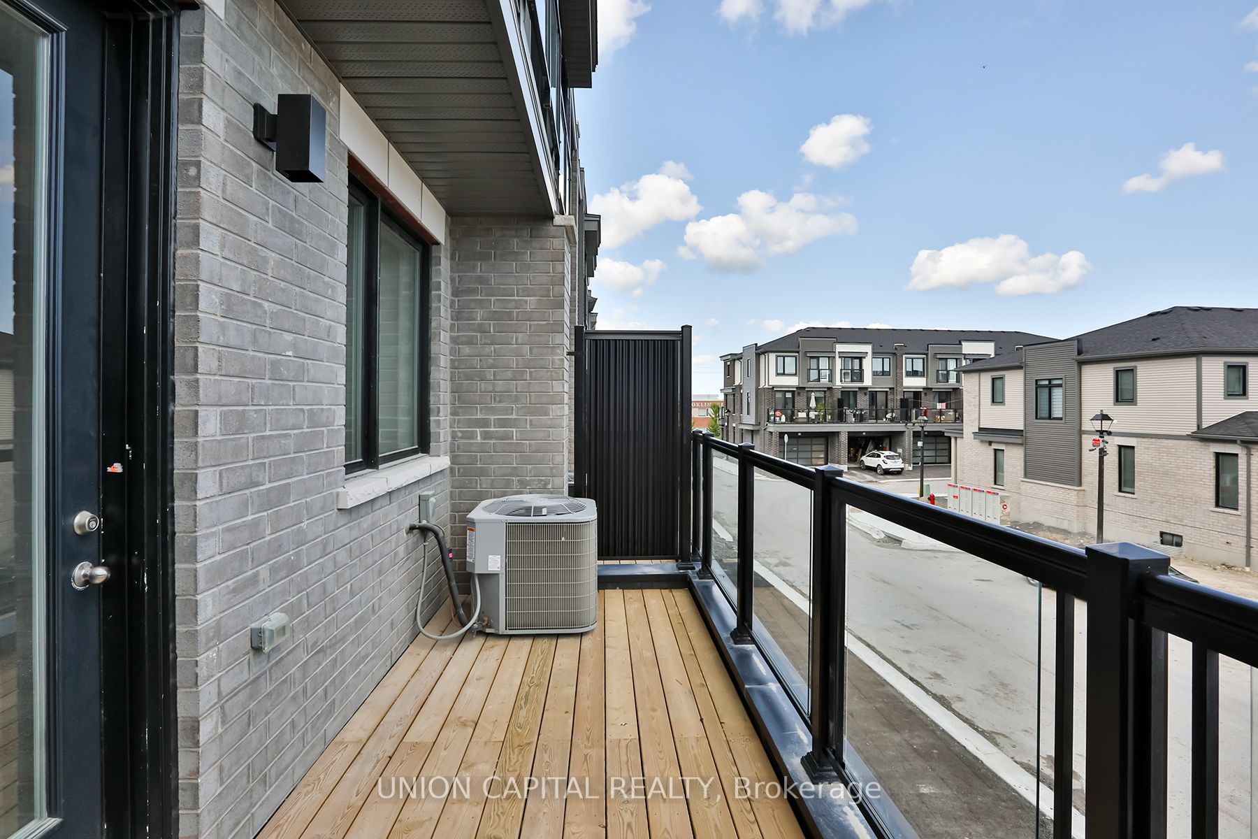83 Sorbara Way Property Photo 41