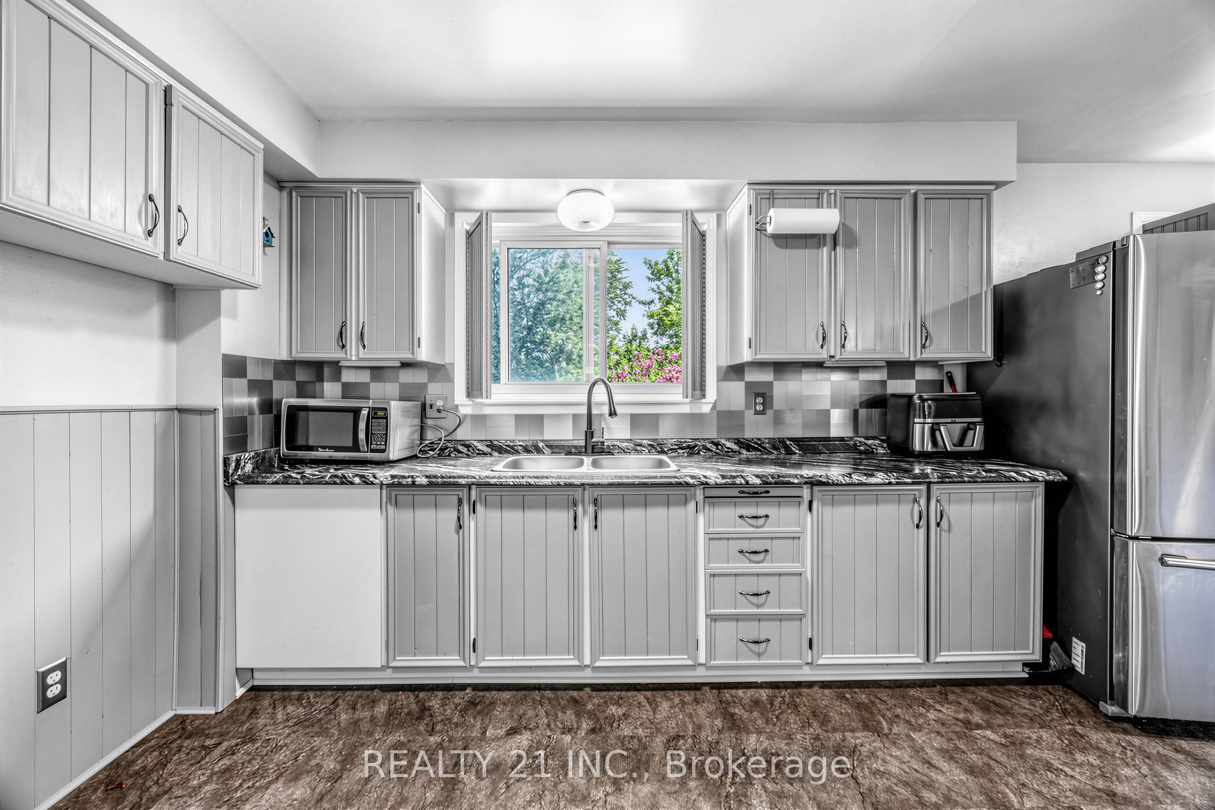 376 Vancouver Crescent Property Photo 19