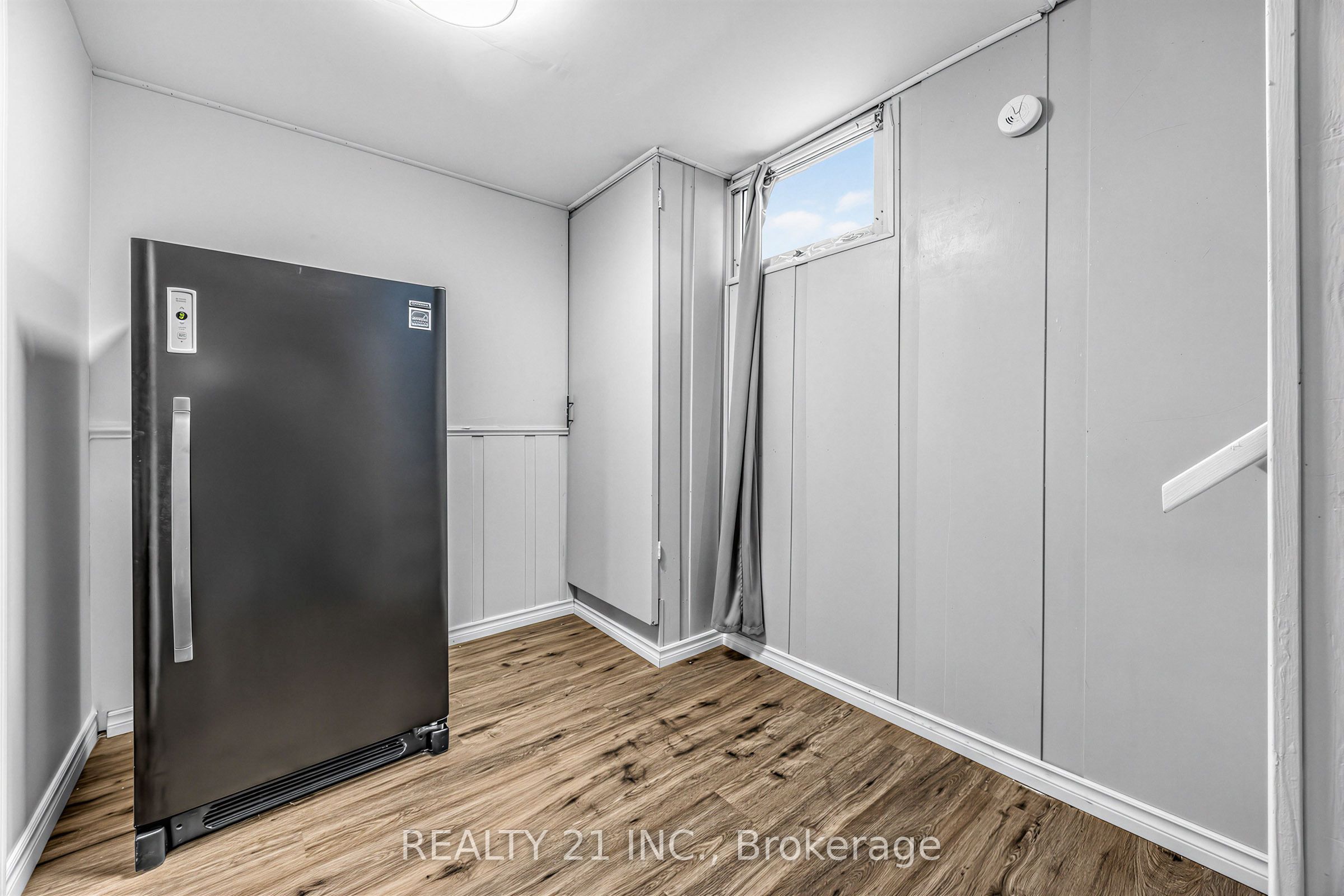 376 Vancouver Crescent Property Photo 25