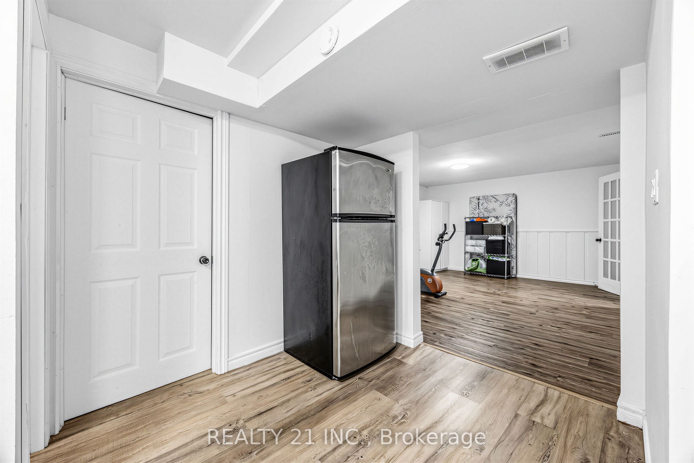 376 Vancouver Crescent Property Photo 27