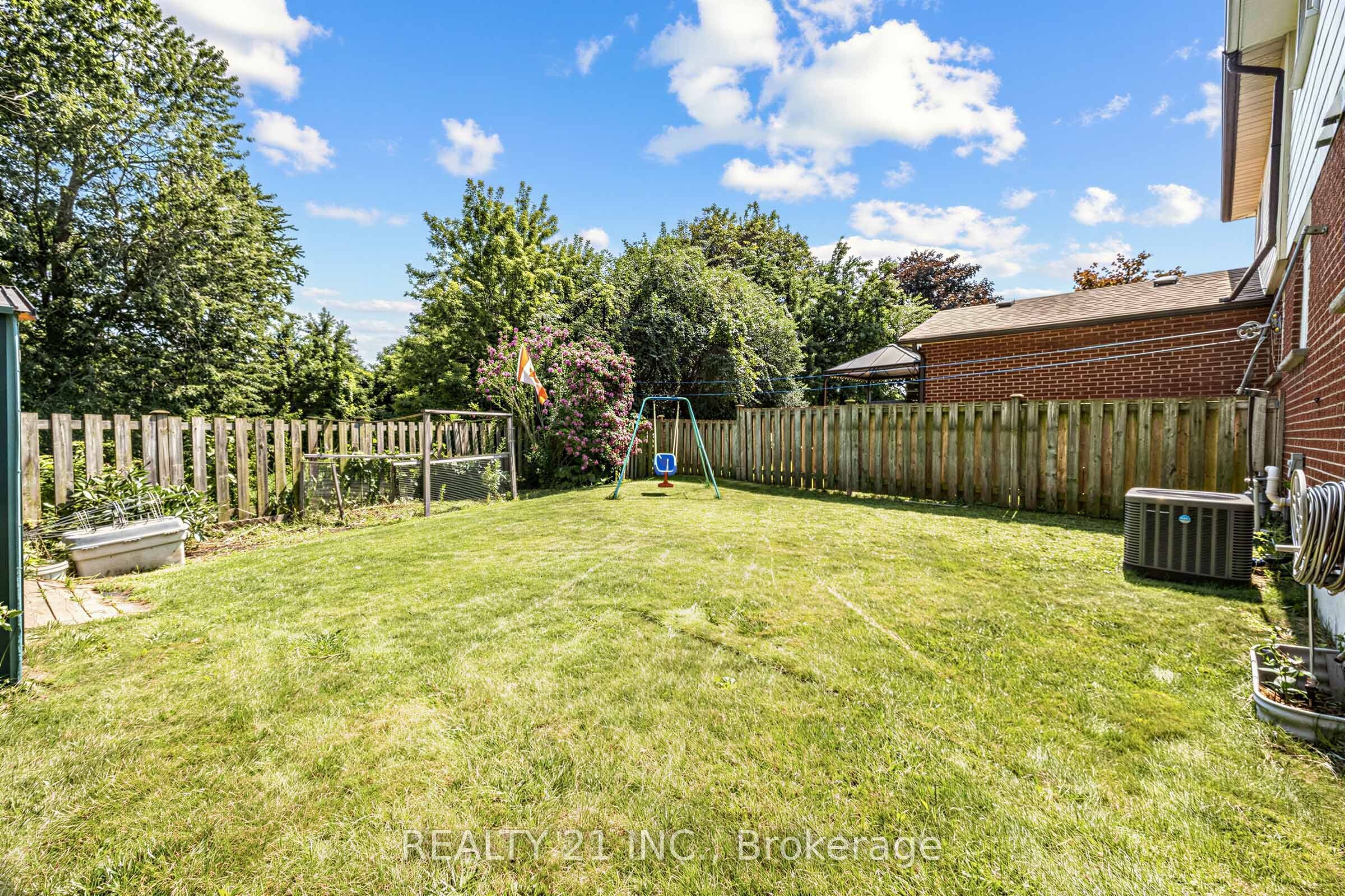 376 Vancouver Crescent Property Photo 30