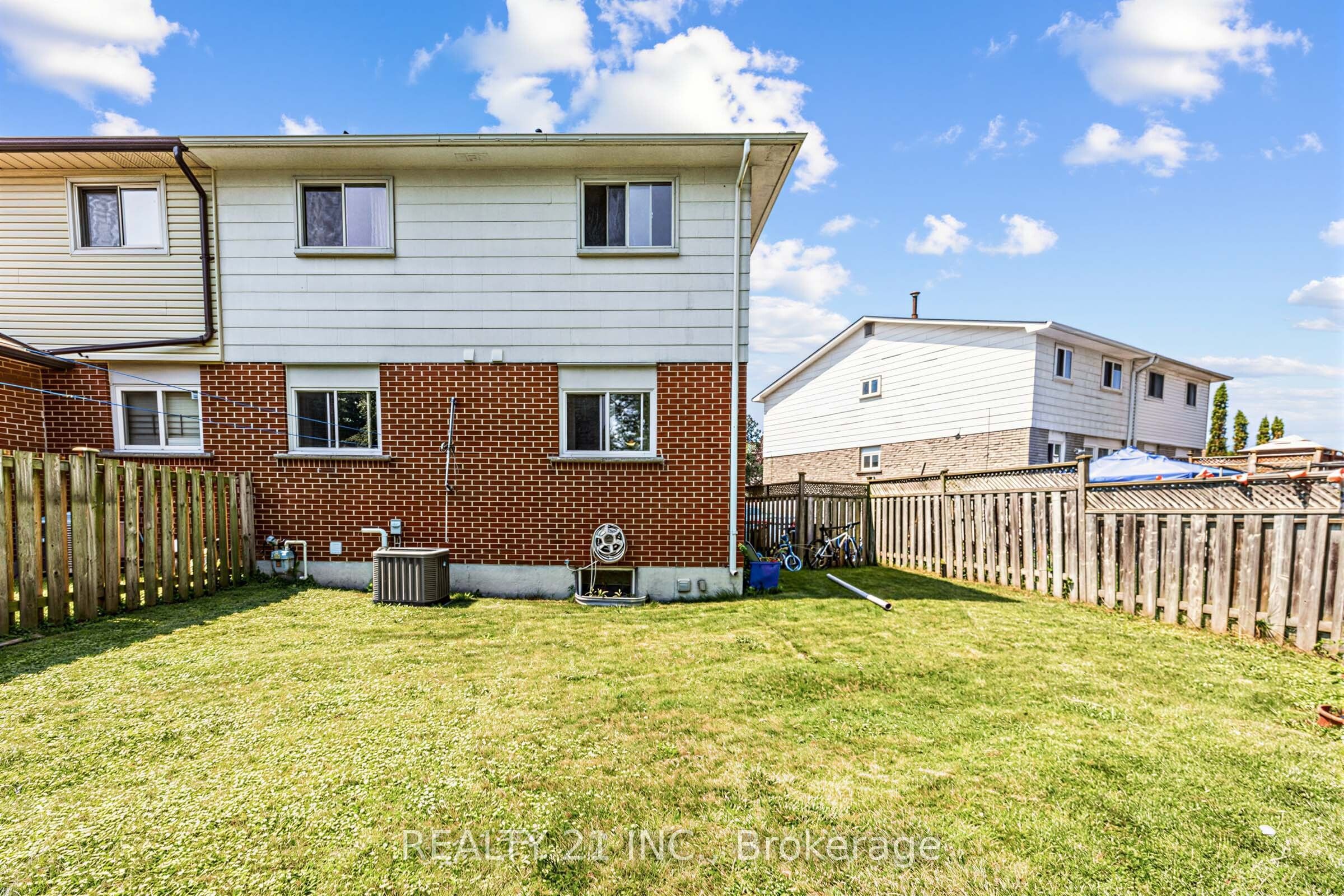 376 Vancouver Crescent Property Photo 31