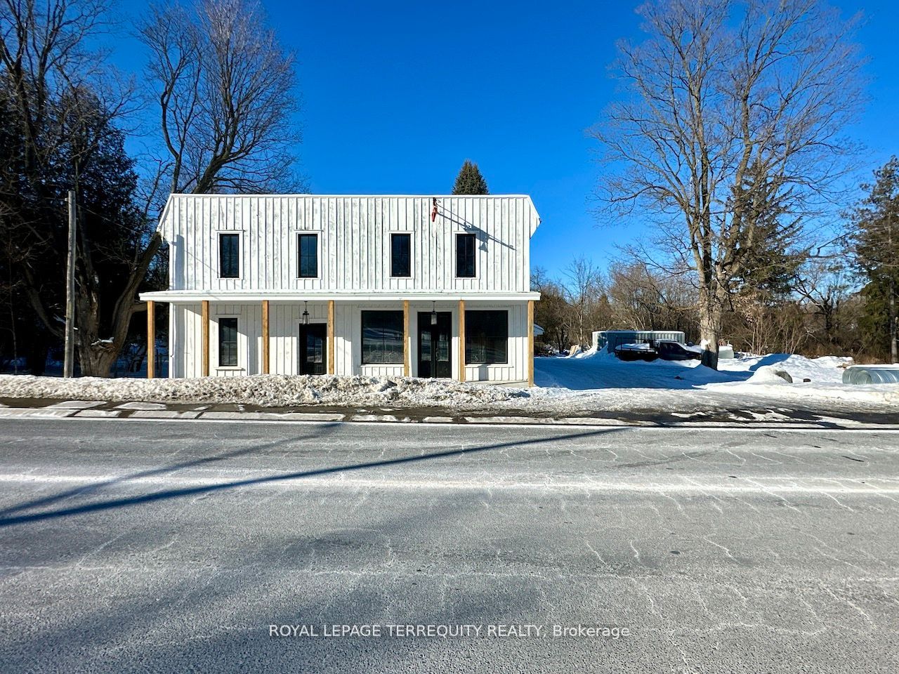 132 Highway 7 W1-w2 Property Photo 20