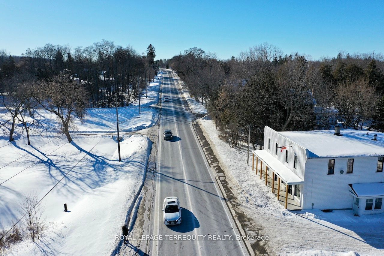 132 Highway 7 W1-w2 Property Photo 25