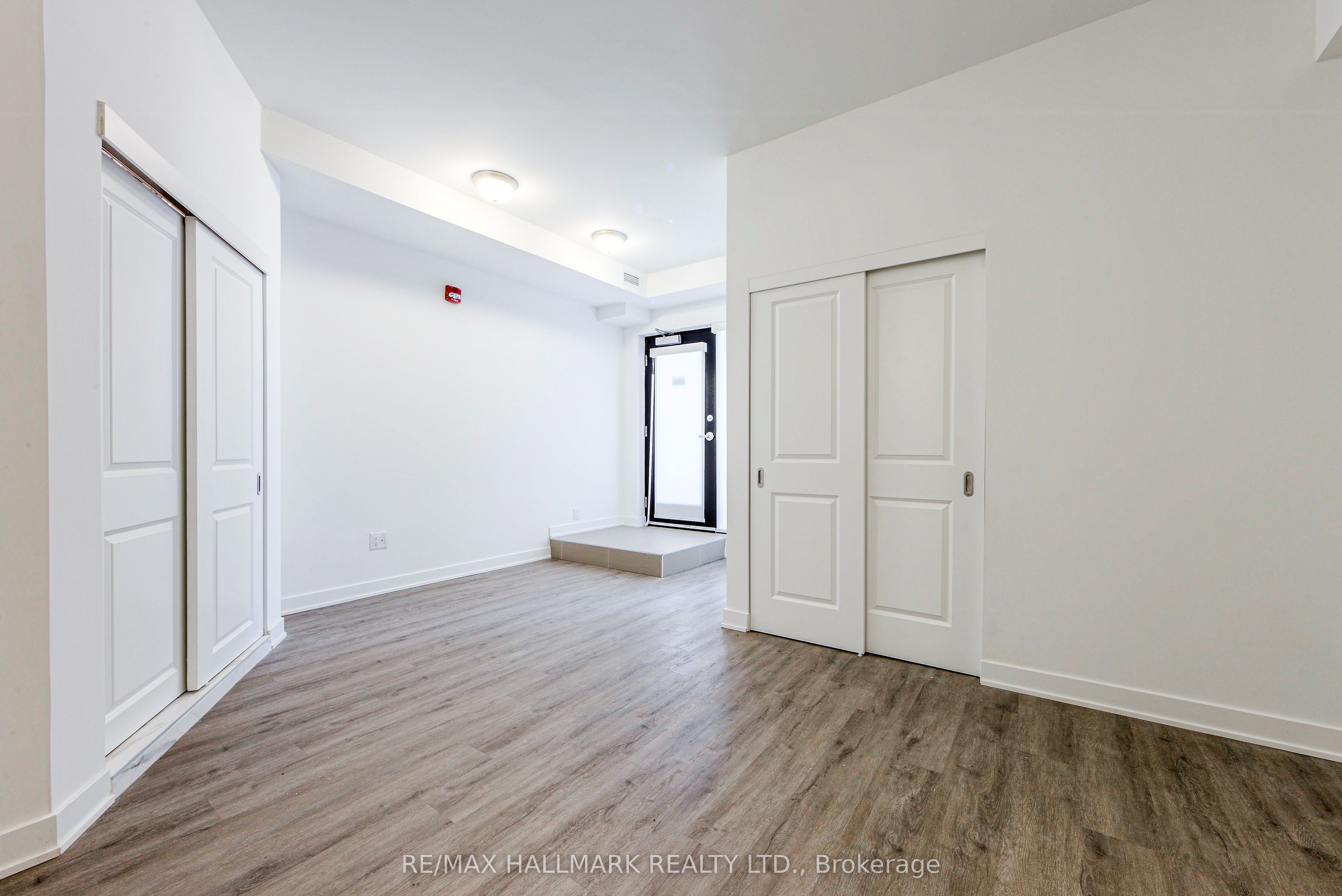 35 Danforth Road 103 Property Photo 3