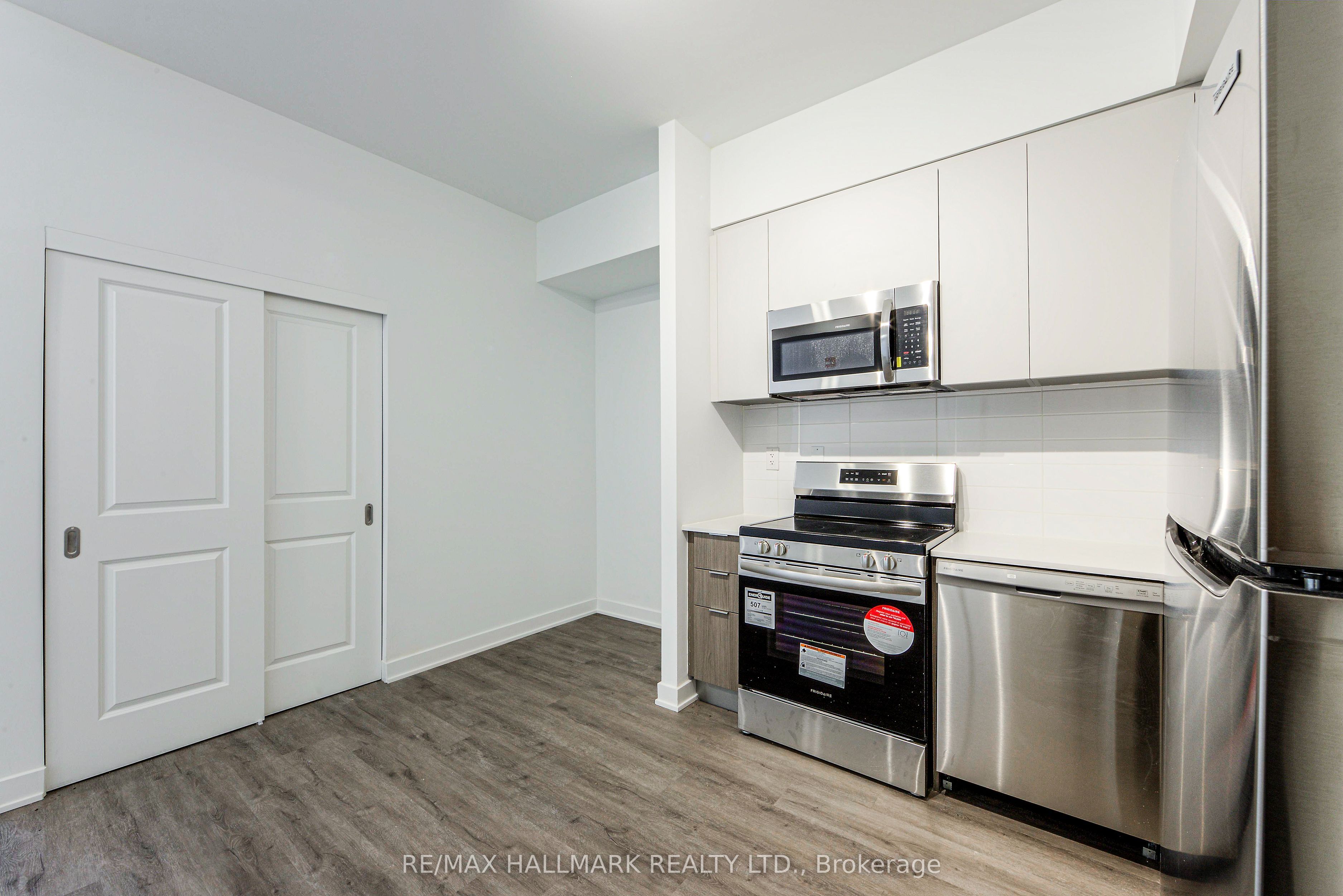 35 Danforth Road 103 Property Photo 6