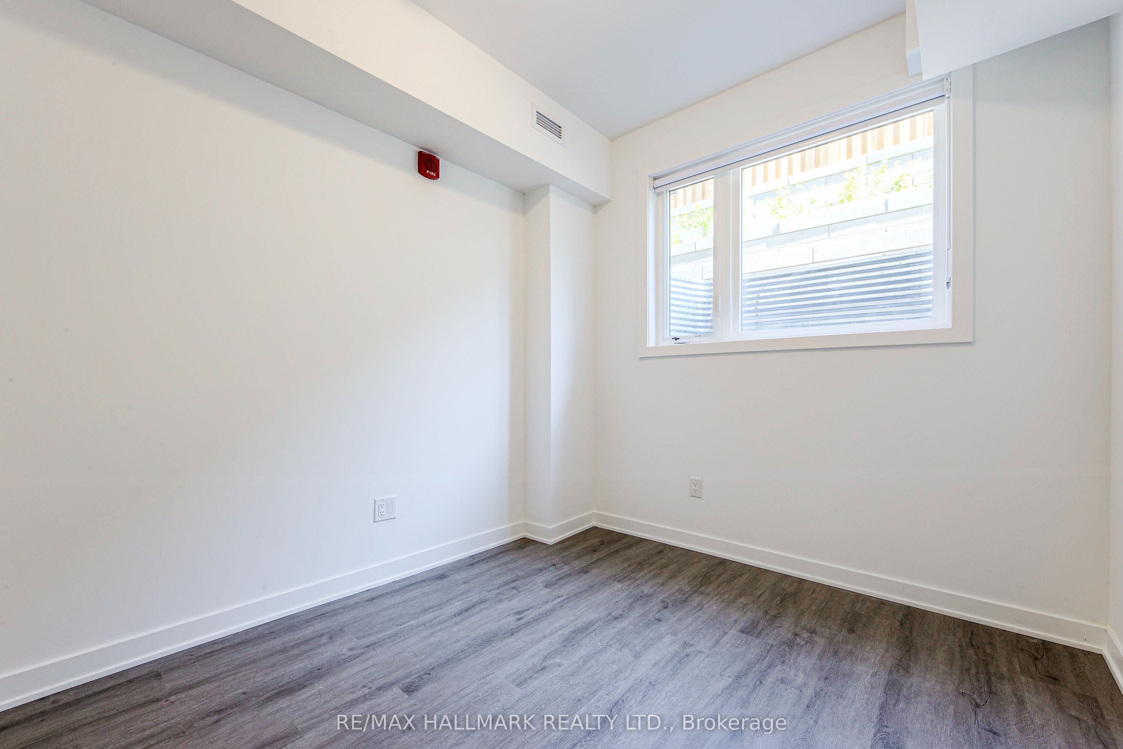 35 Danforth Road 103 Property Photo 16