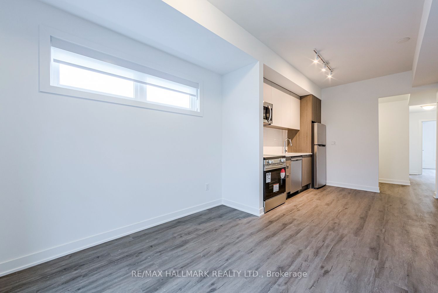 37 Danforth Road 223 Property Photo 4