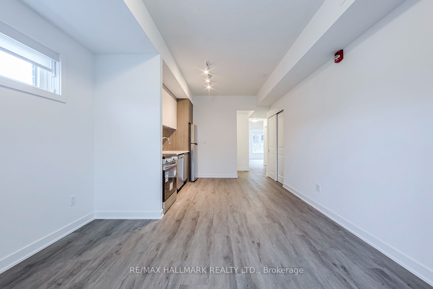 37 Danforth Road 223 Property Photo 6