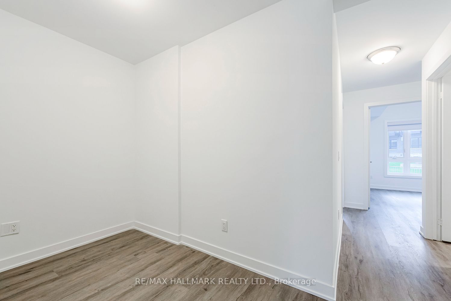 37 Danforth Road 223 Property Photo 10