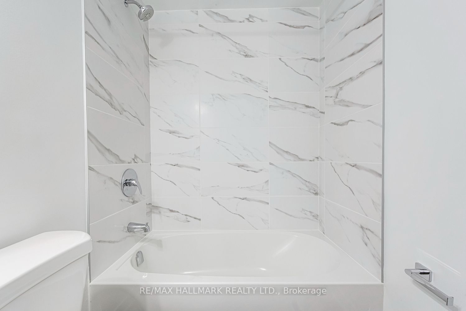 37 Danforth Road 223 Property Photo 15