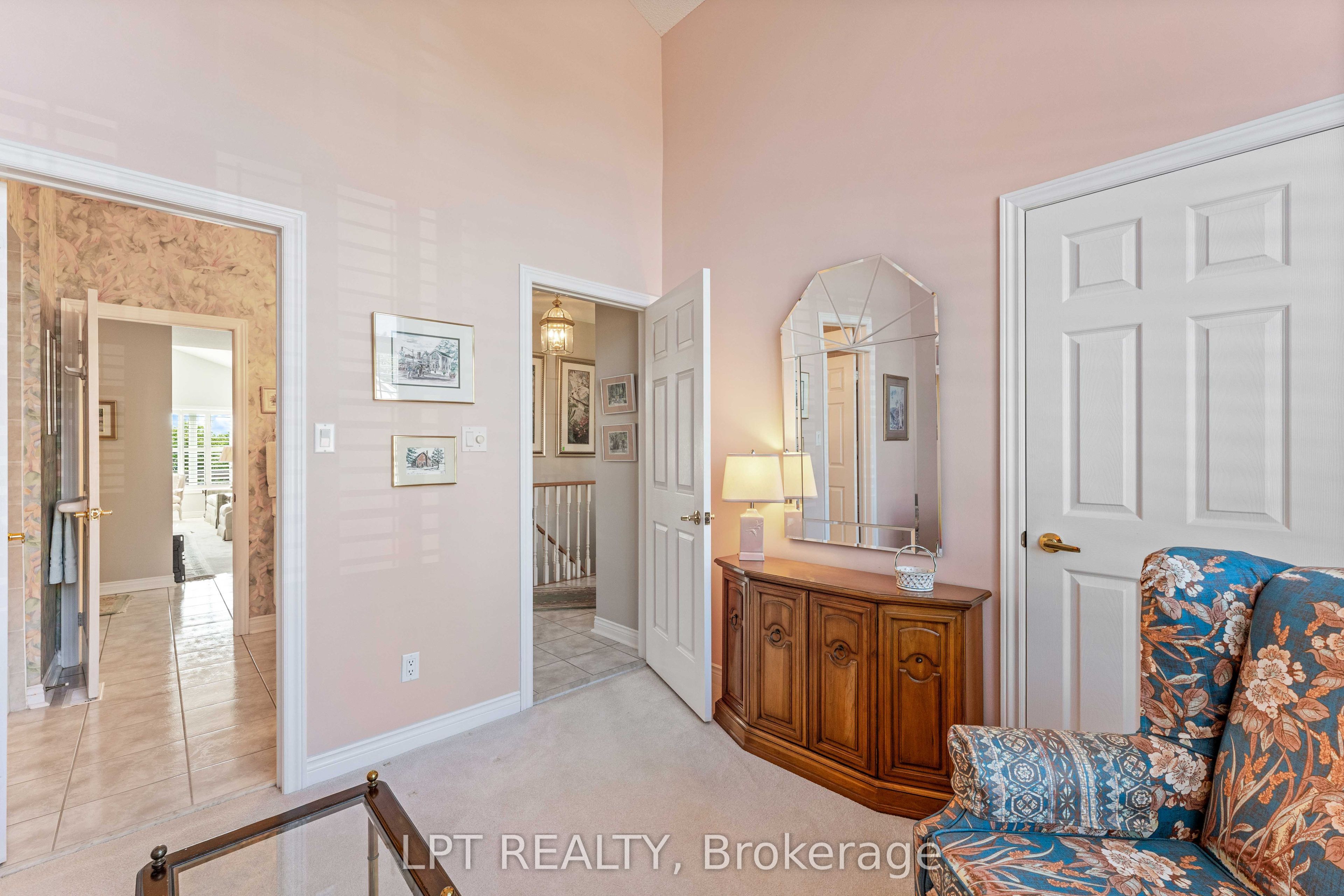 219 Waterbury Crescent Property Photo 30