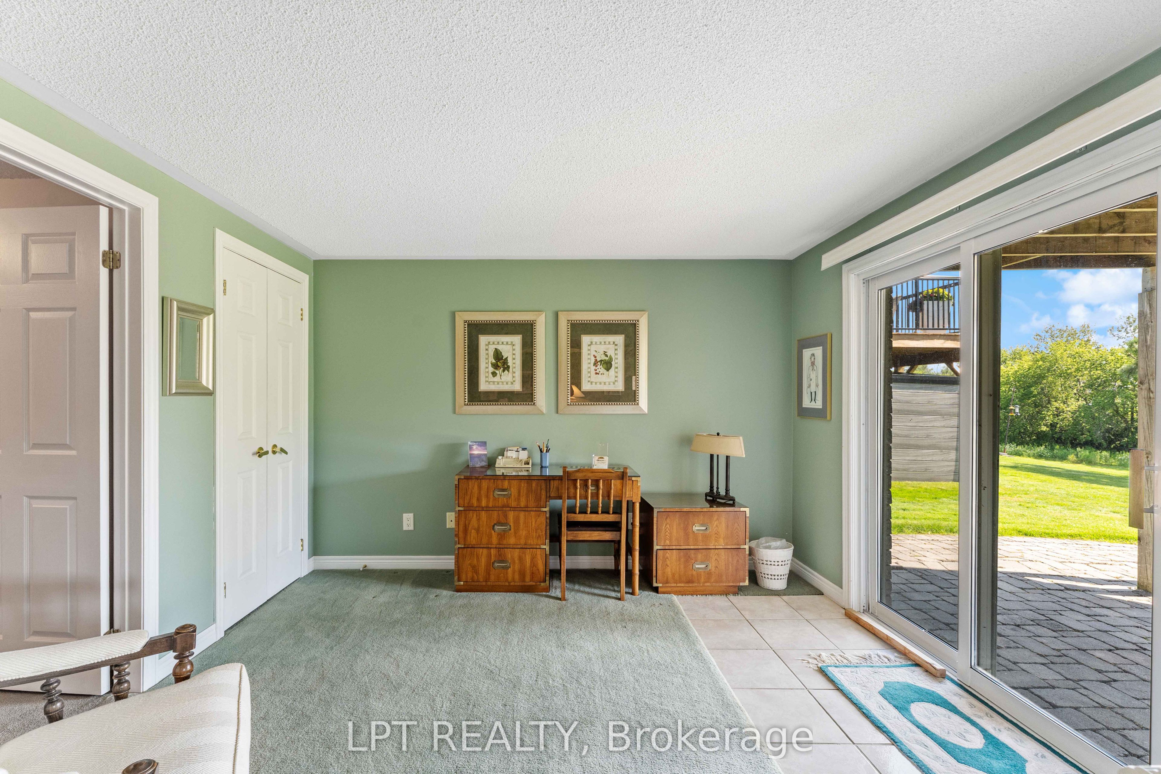 219 Waterbury Crescent Property Photo 40