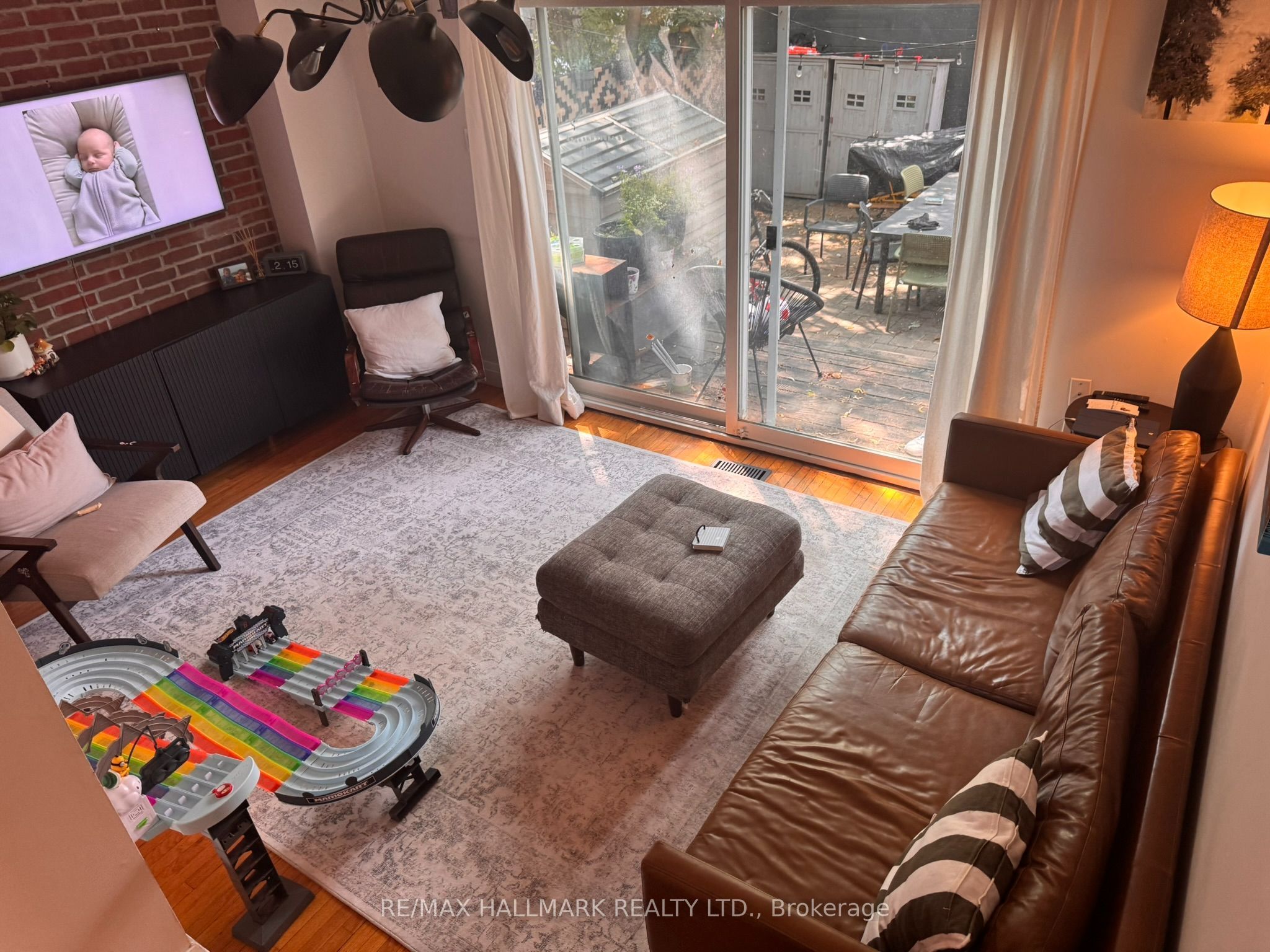 10 Hamilton Street Property Photo 2