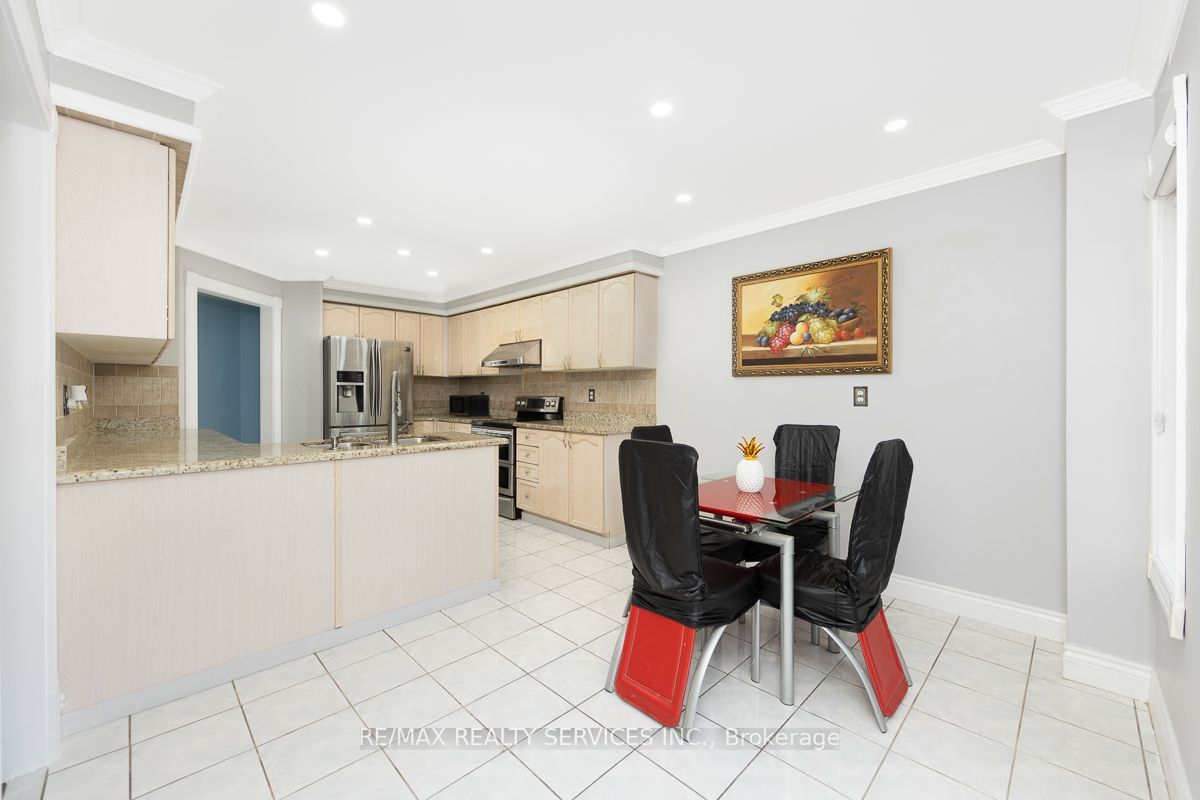 64 Strickland Drive Property Photo 14