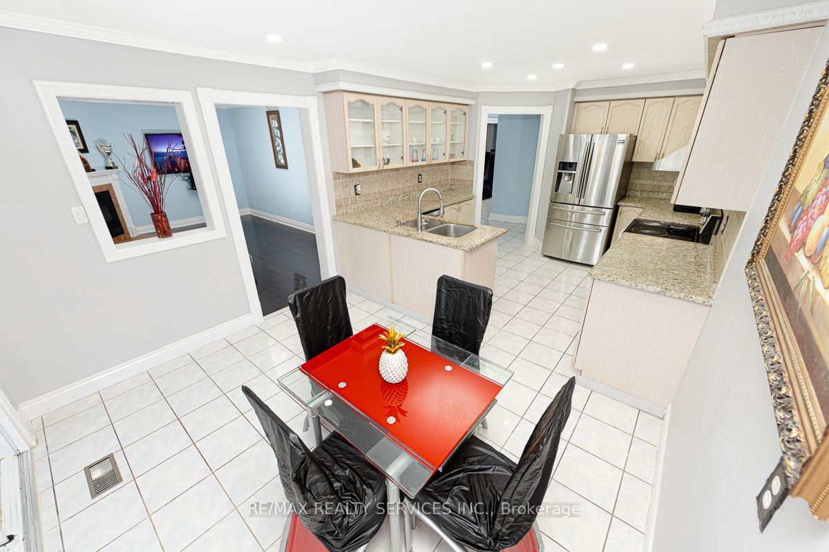 64 Strickland Drive Property Photo 15
