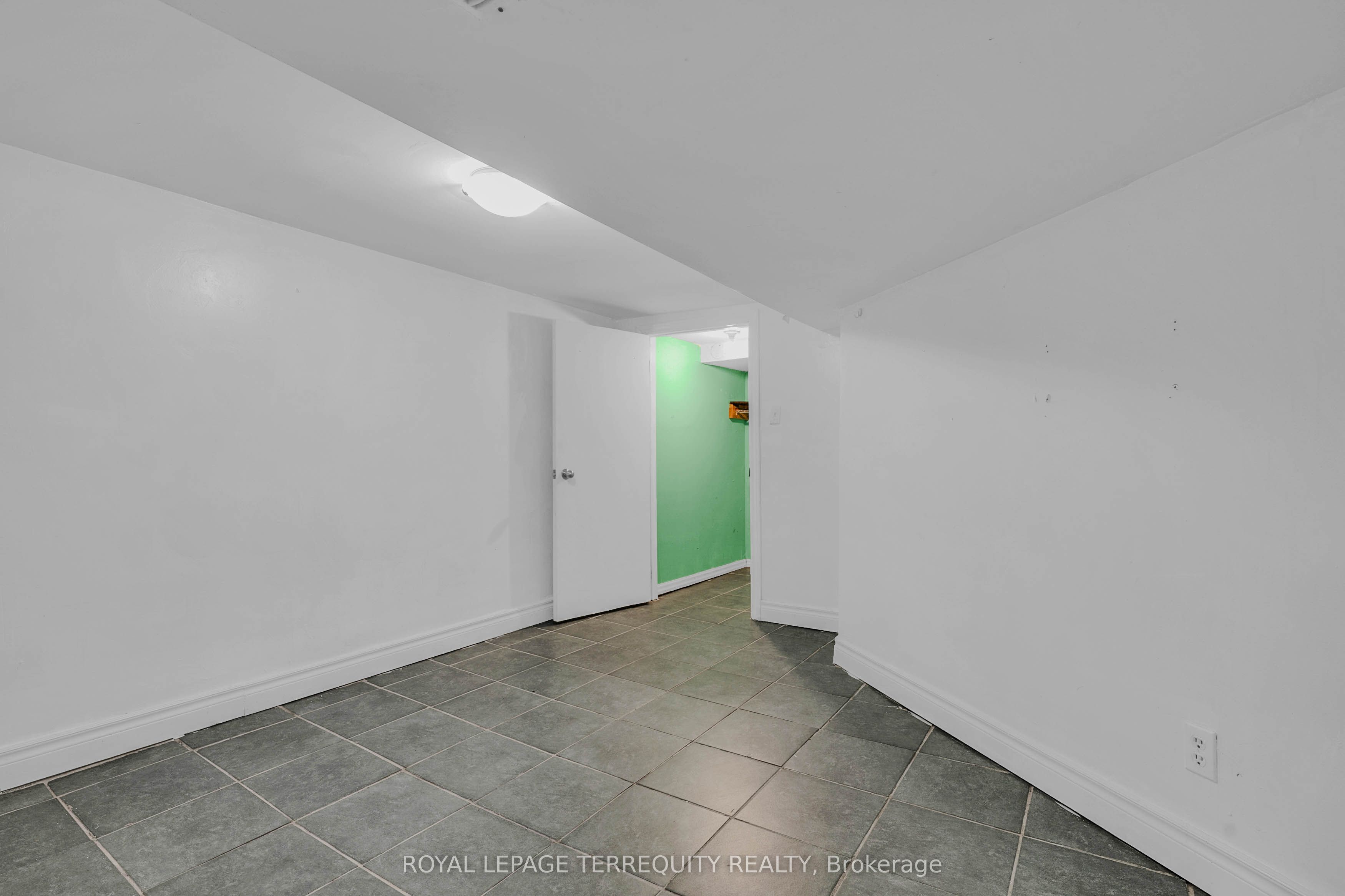 4 Harris Park Drive Property Photo 33