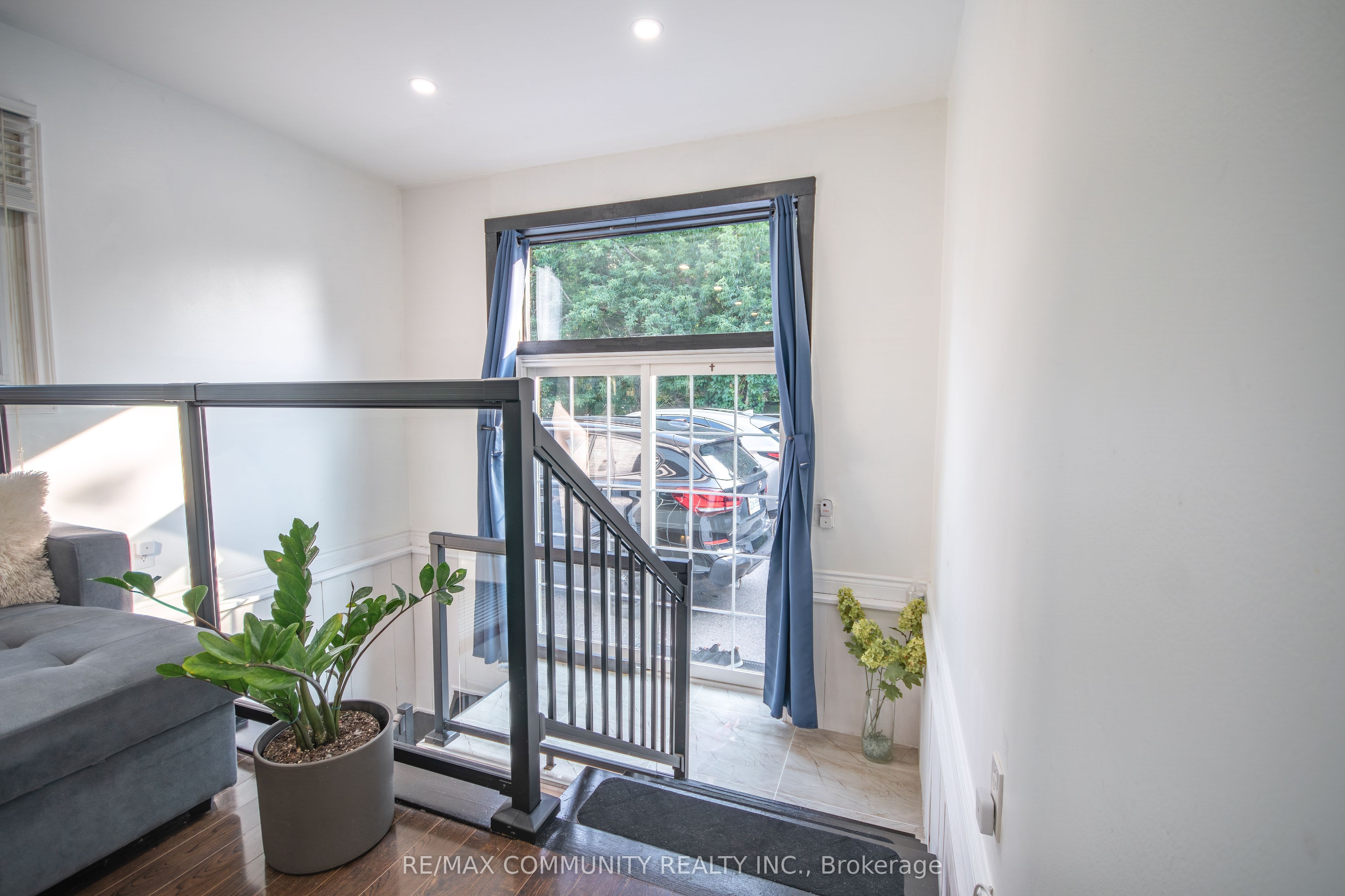 167 Simpson Road Property Photo 7