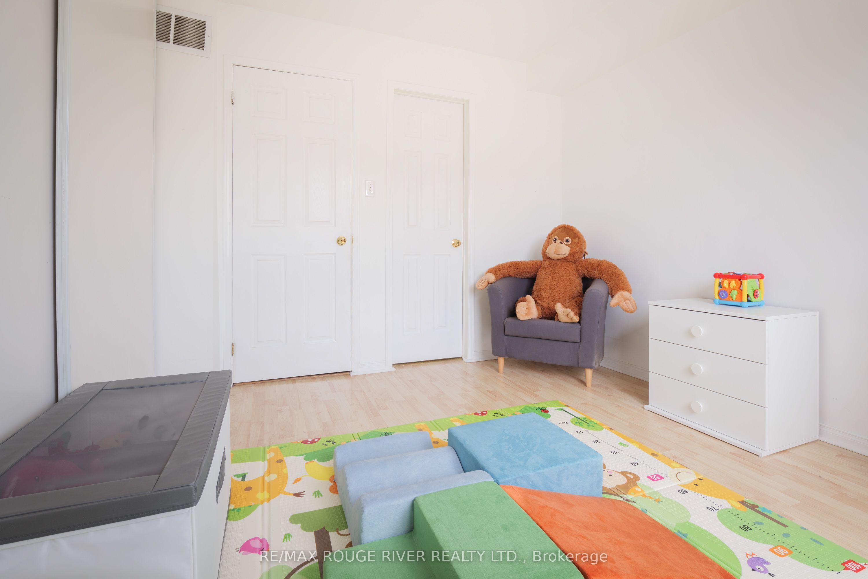 23 Hedge End Road Property Photo 17