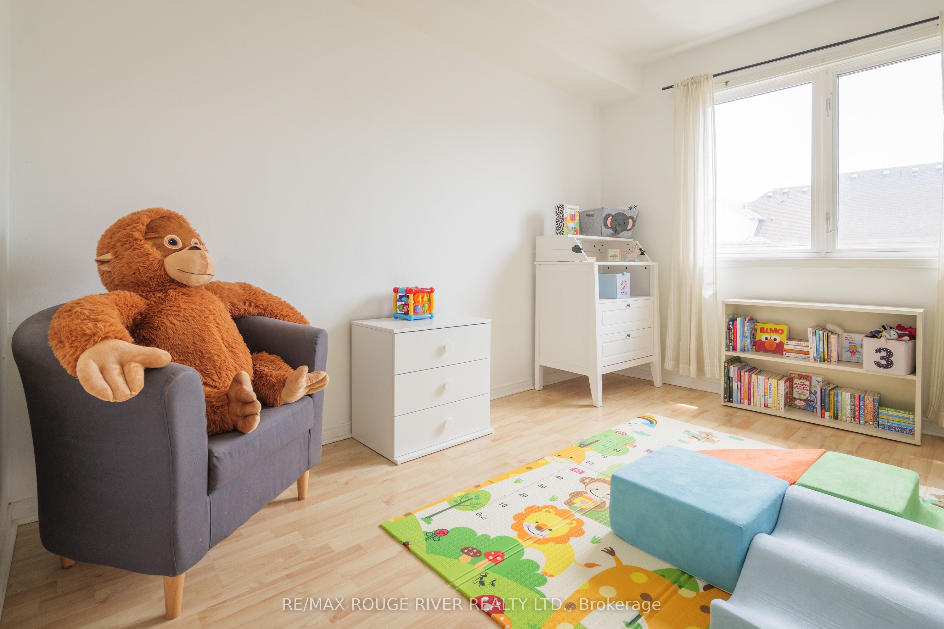 23 Hedge End Road Property Photo 18