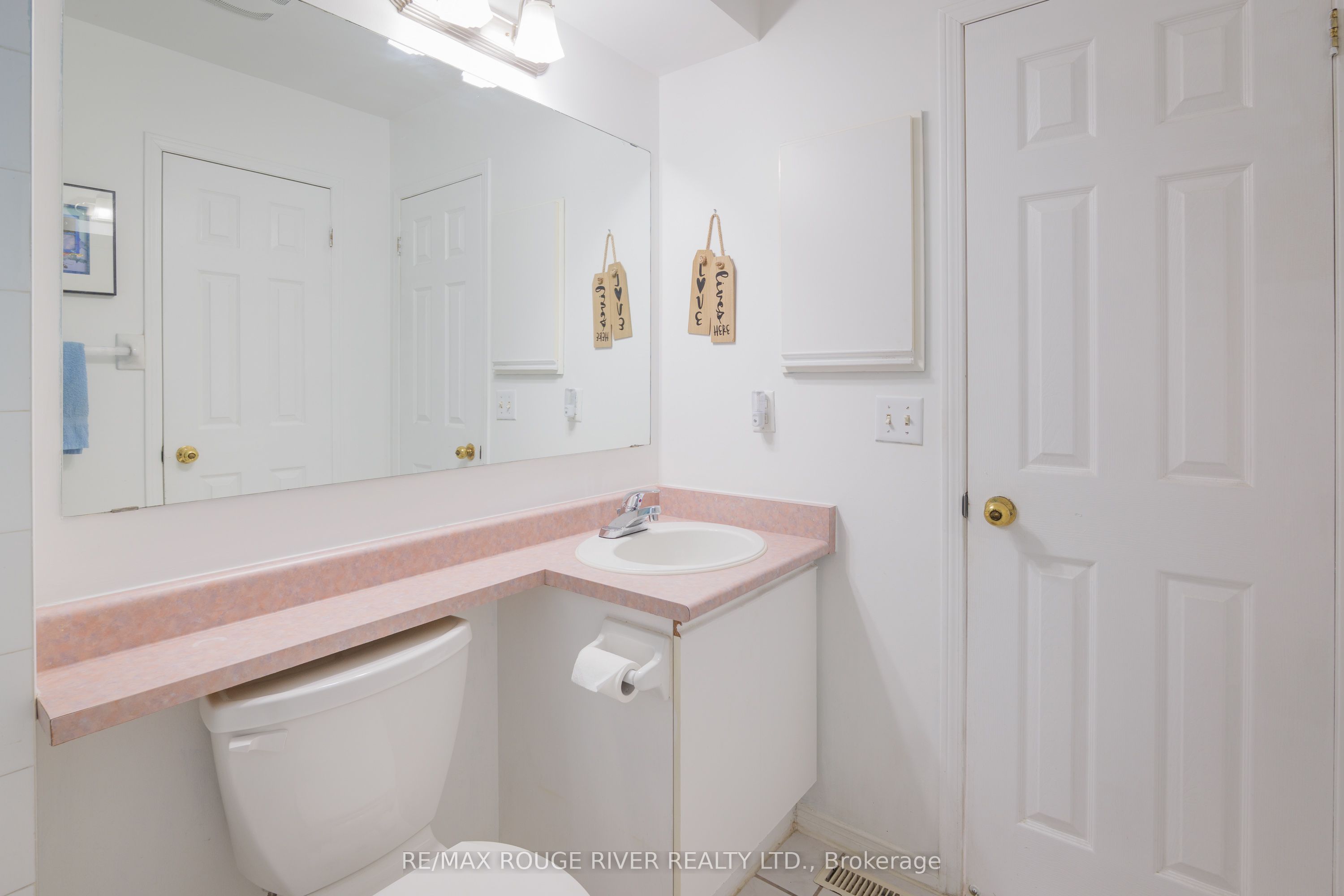 23 Hedge End Road Property Photo 21