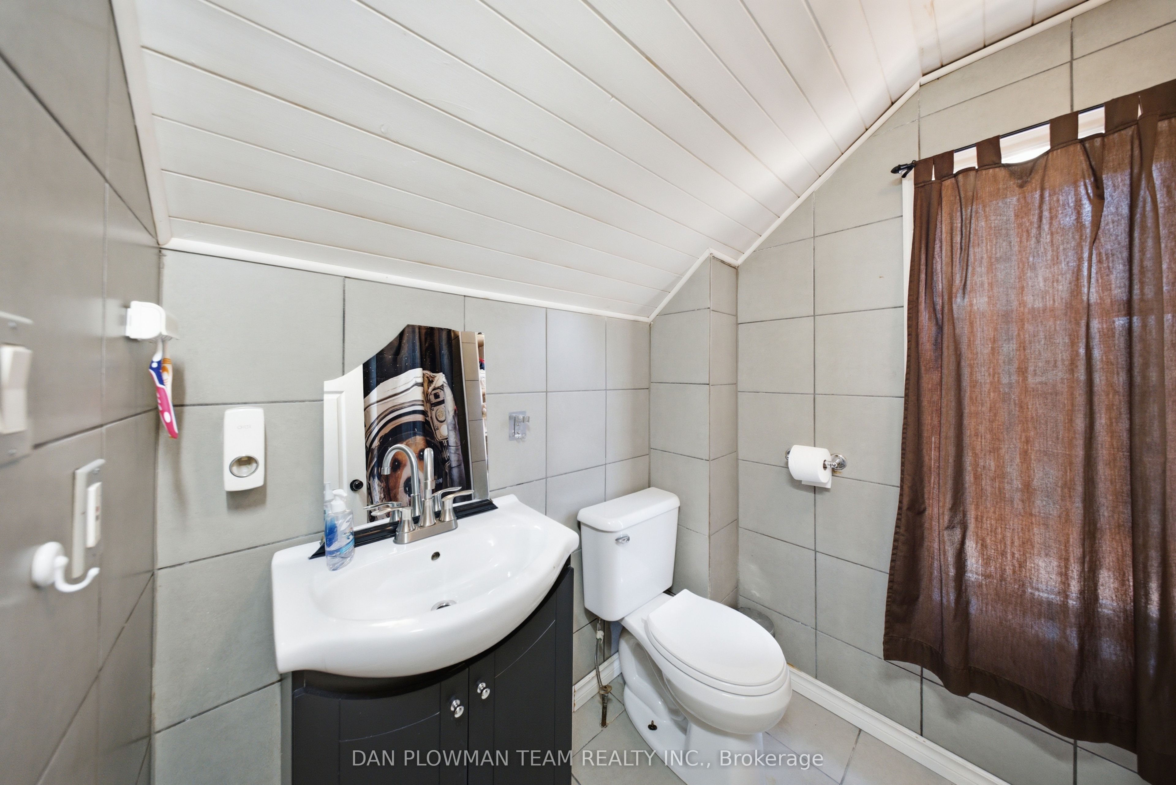 387 Albert Street Property Photo 26