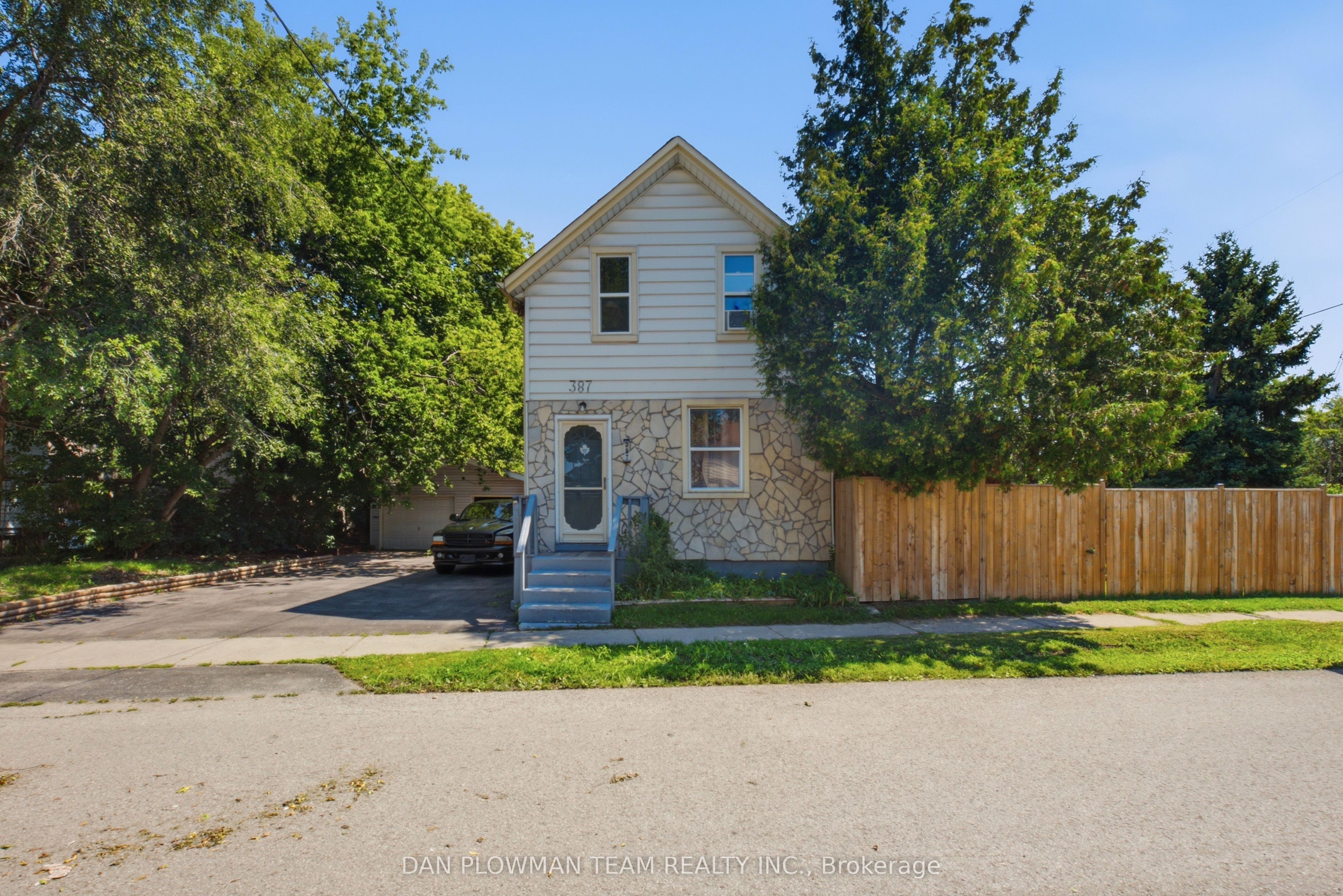 387 Albert Street Property Photo 44