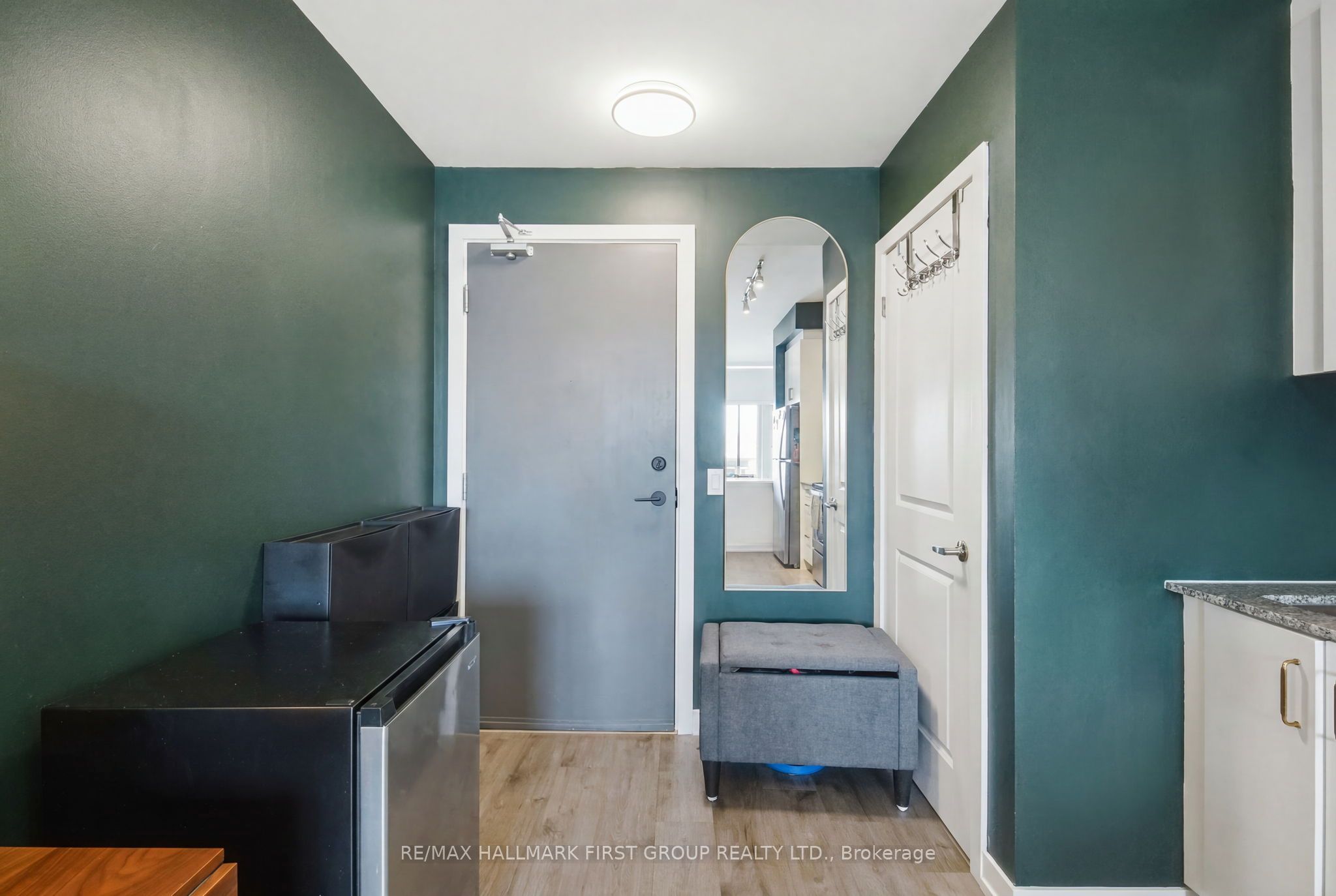 1010 Dundas St E Street 325 Property Photo 4