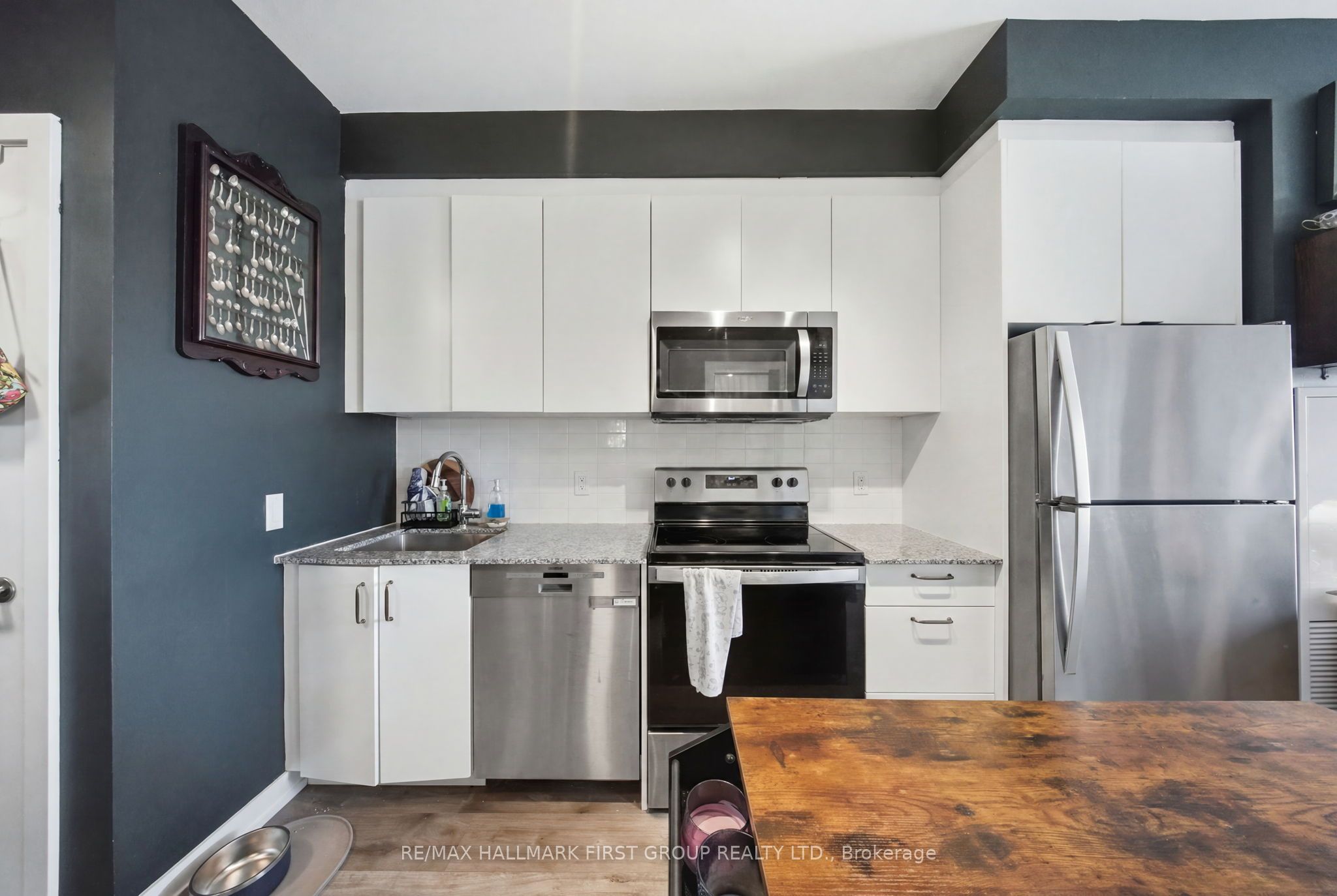 1010 Dundas St E Street 325 Property Photo 7