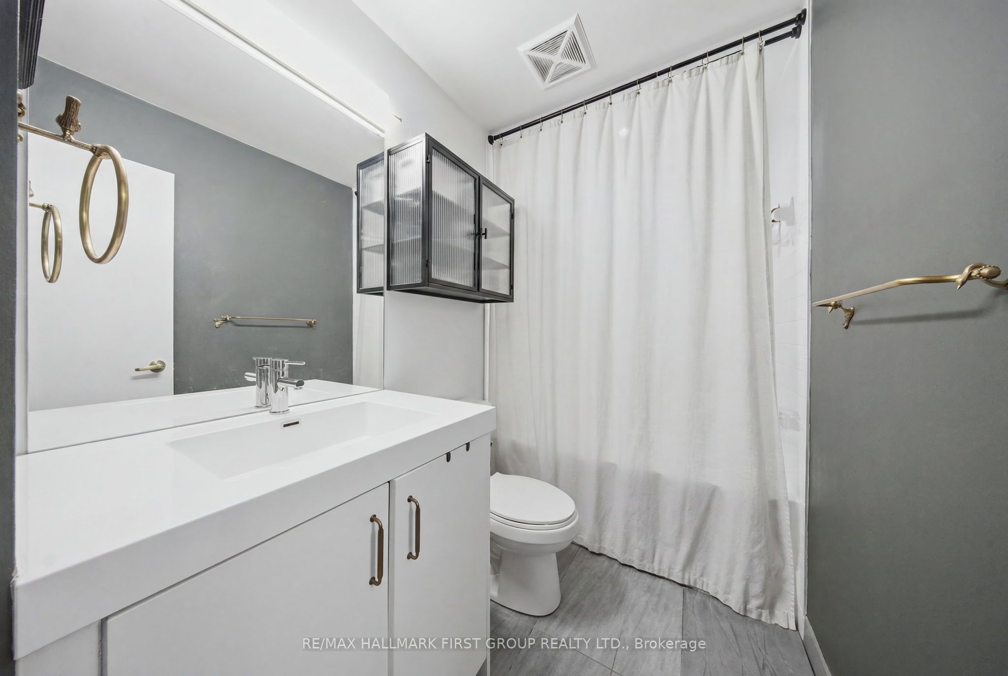 1010 Dundas St E Street 325 Property Photo 17