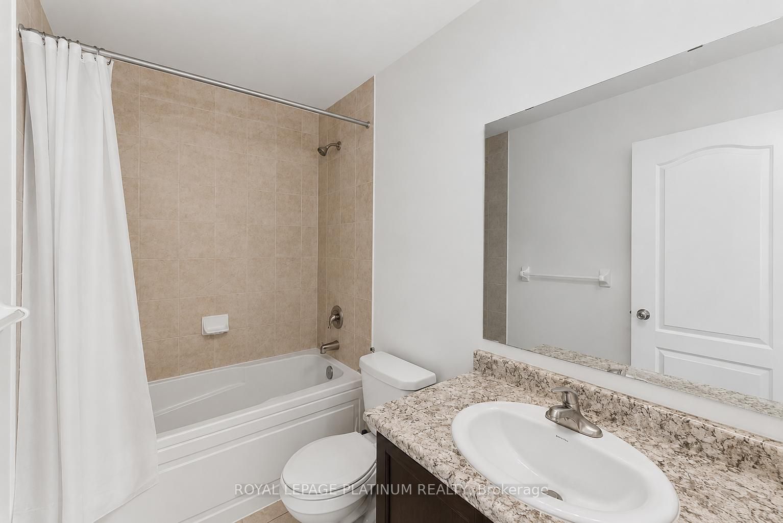 895 Kicking Horse Path Property Photo 7