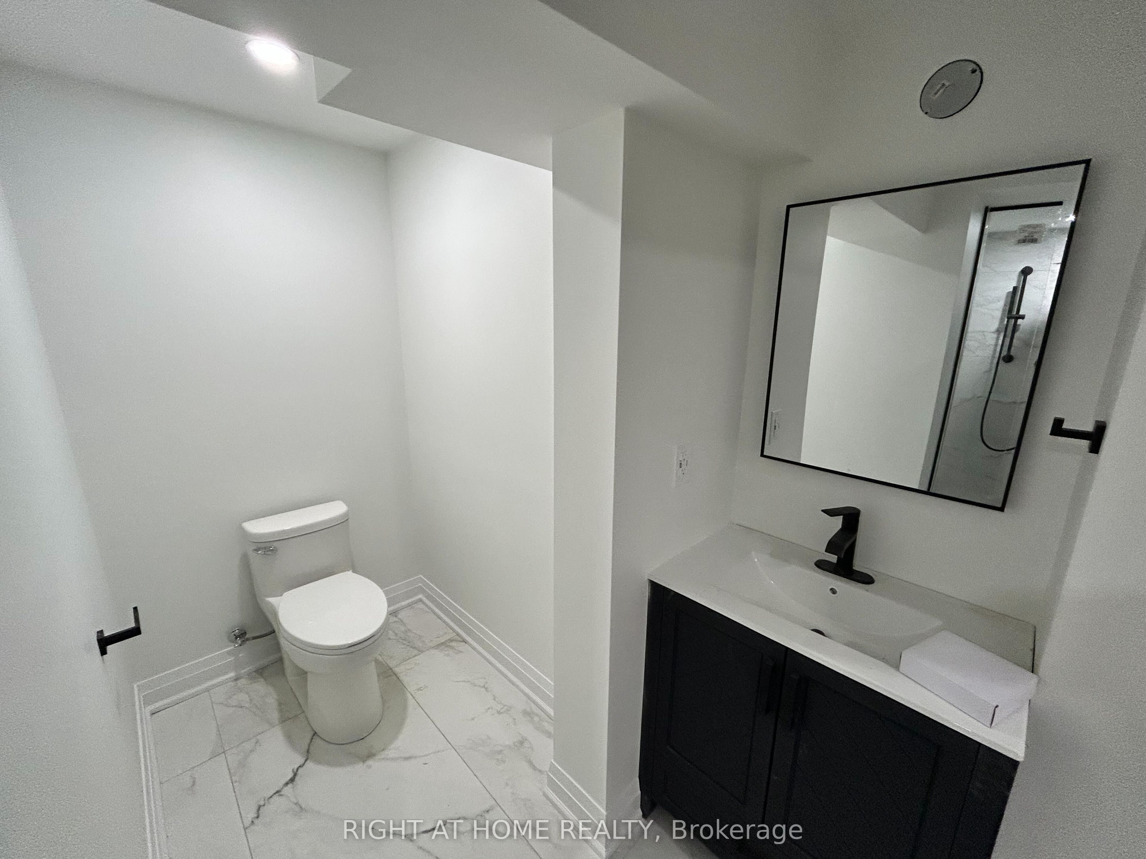 844 Crowells Street Property Photo 8