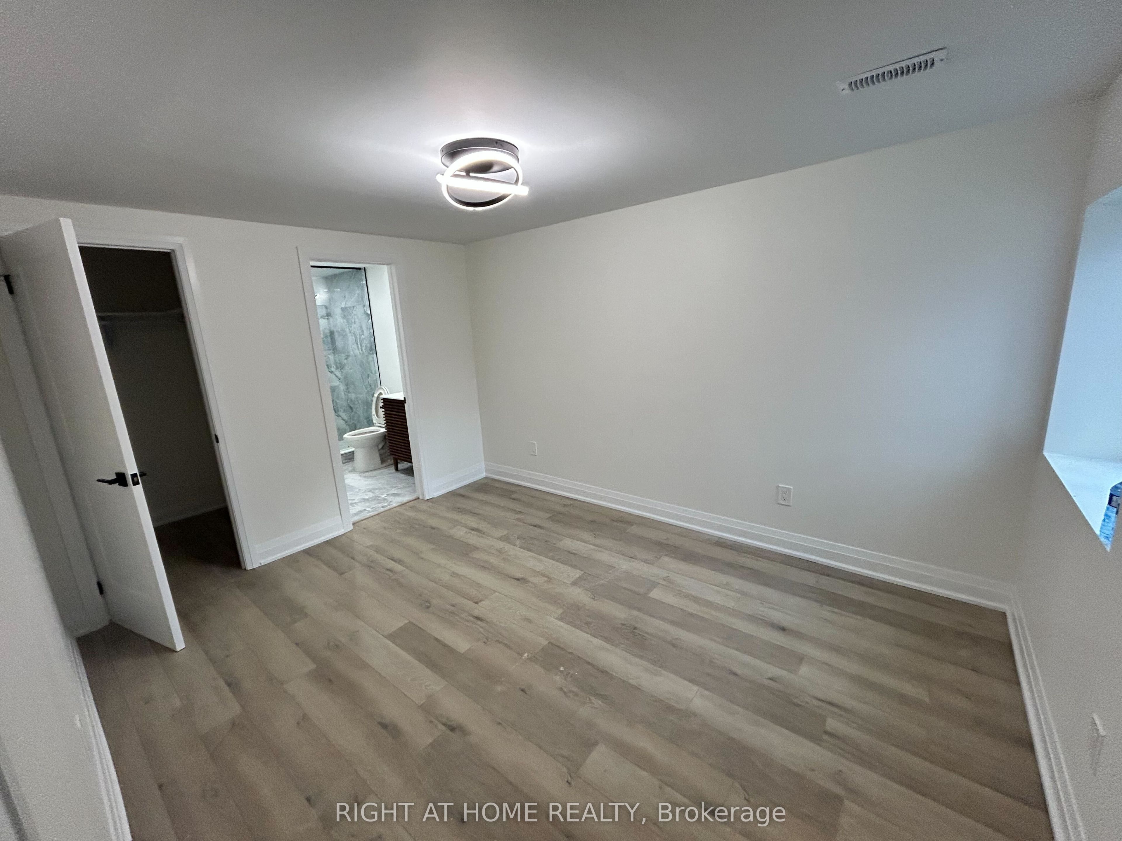 844 Crowells Street Property Photo 10