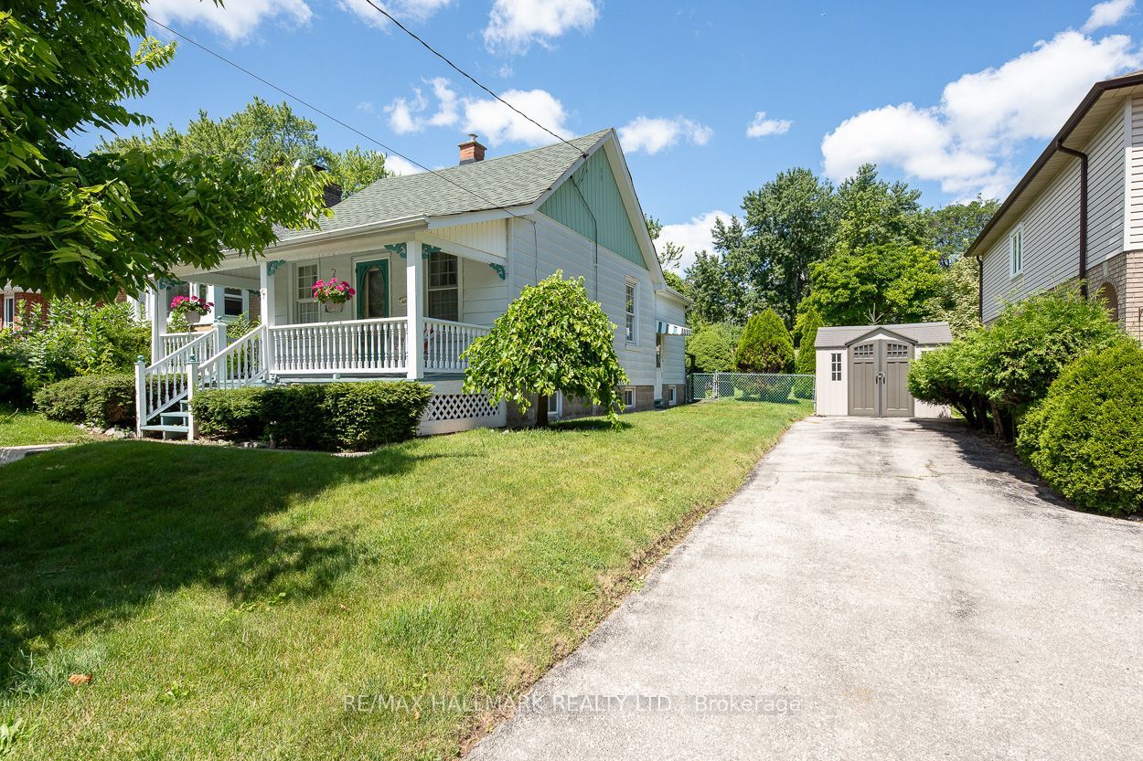 40 Pinegrove Avenue Property Photo 2