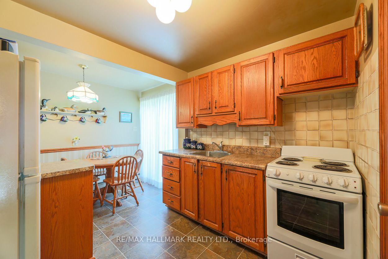 40 Pinegrove Avenue Property Photo 10