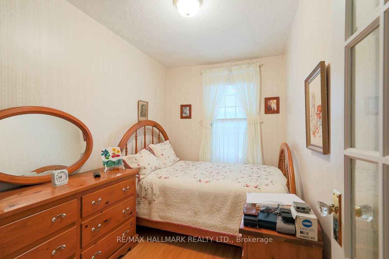 40 Pinegrove Avenue Property Photo 12