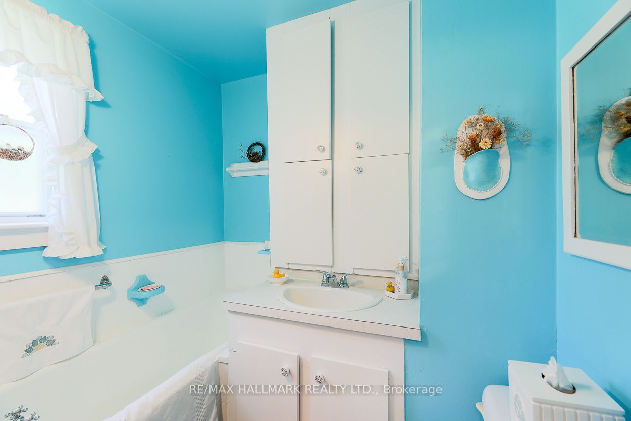 40 Pinegrove Avenue Property Photo 13