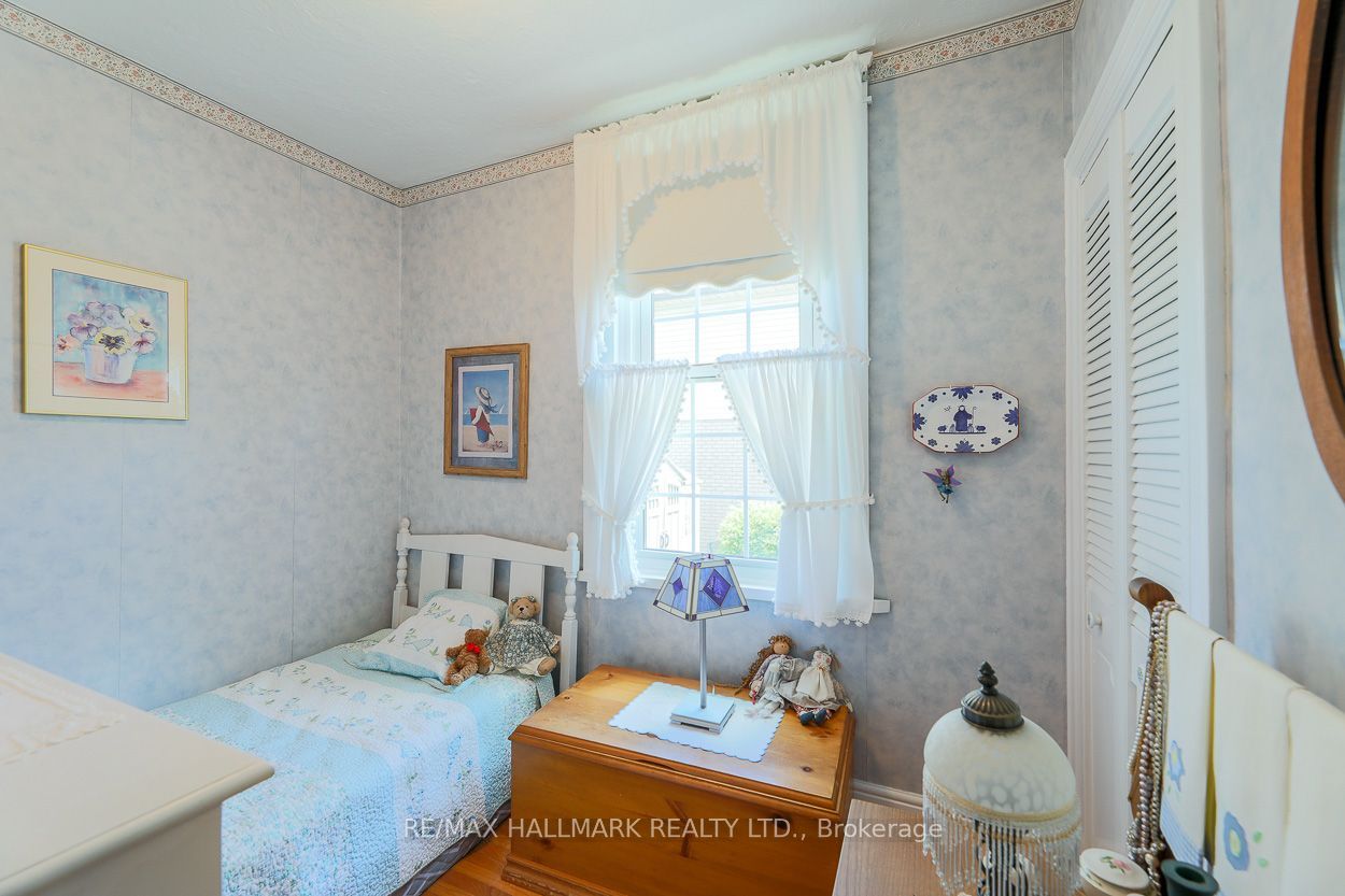 40 Pinegrove Avenue Property Photo 14