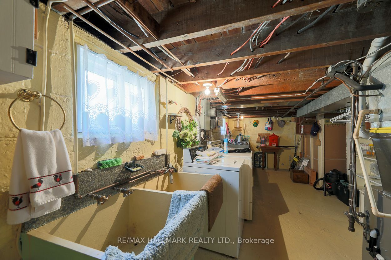 40 Pinegrove Avenue Property Photo 17