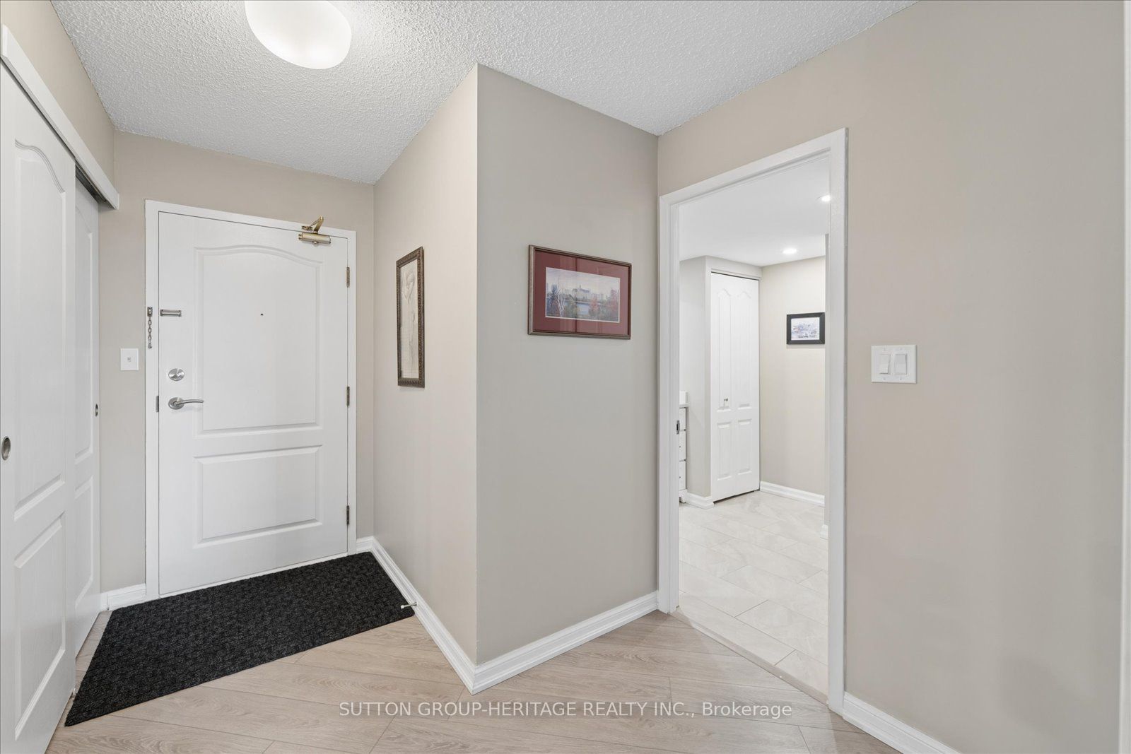 712 Rossland Road E 615 Property Photo 7