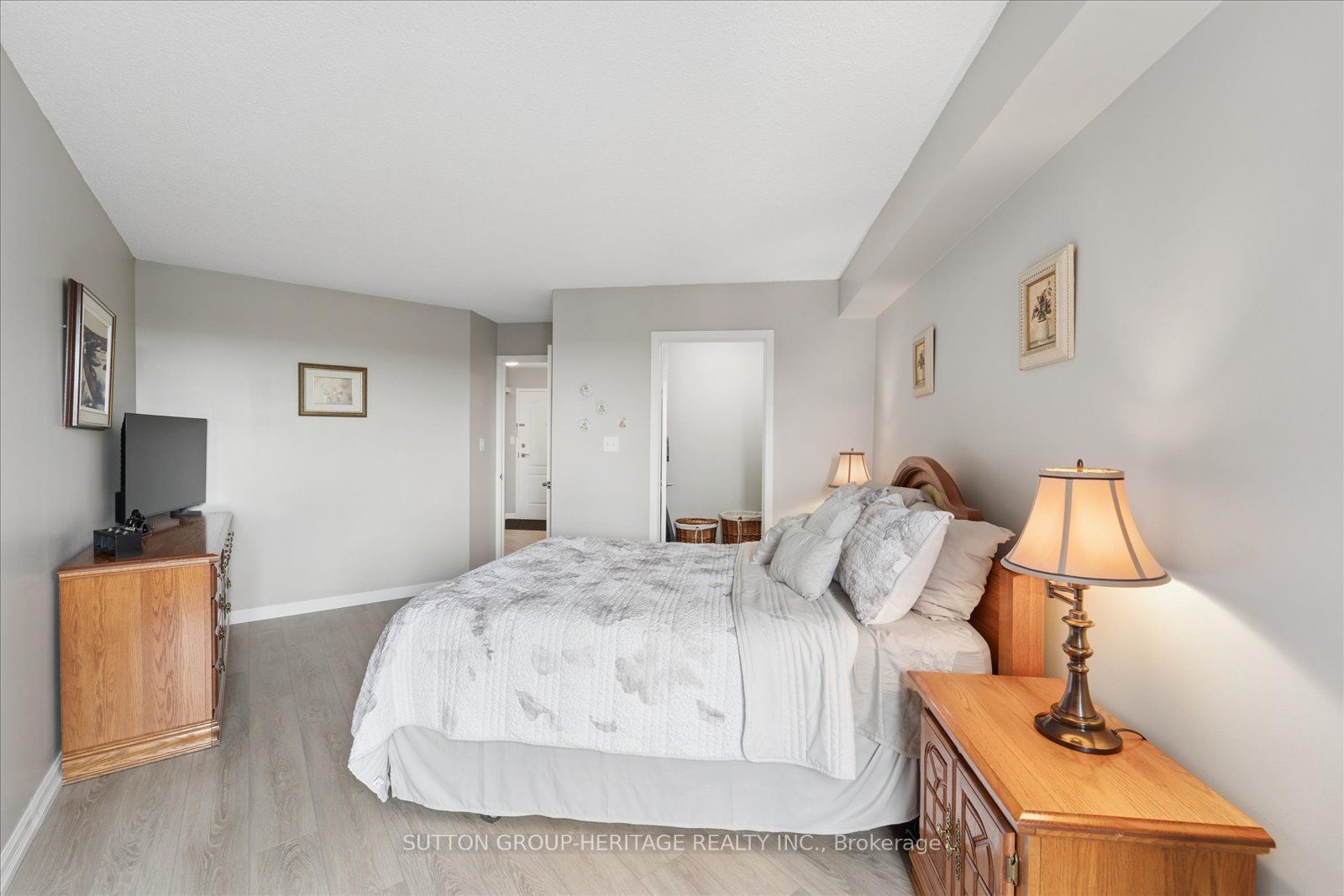 712 Rossland Road E 615 Property Photo 29
