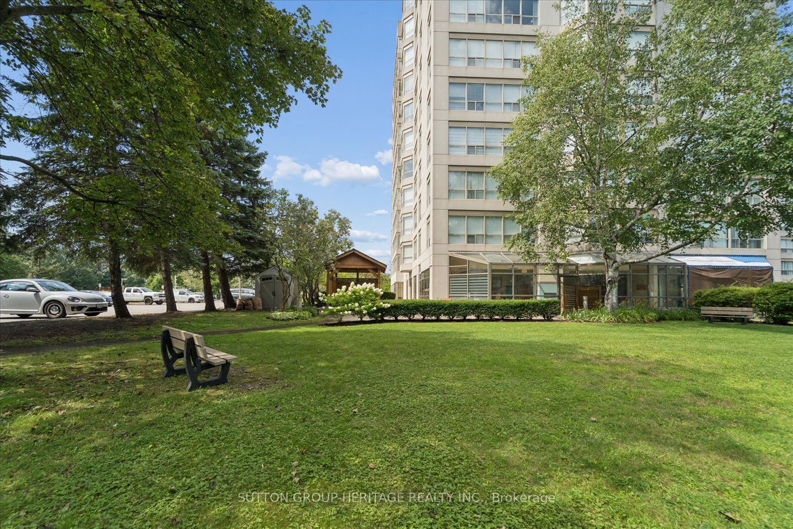 712 Rossland Road E 615 Property Photo 45