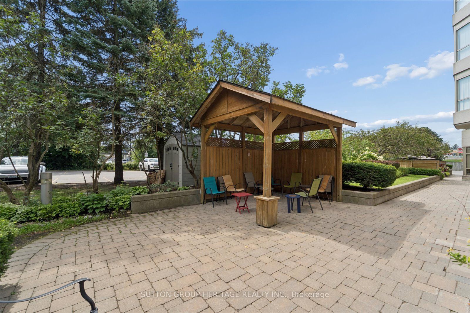 712 Rossland Road E 615 Property Photo 47