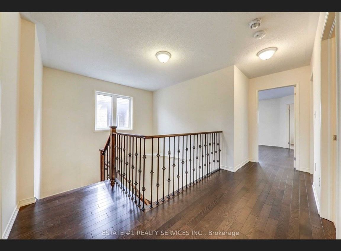 153 Dance Act Avenue Upper Property Photo 9
