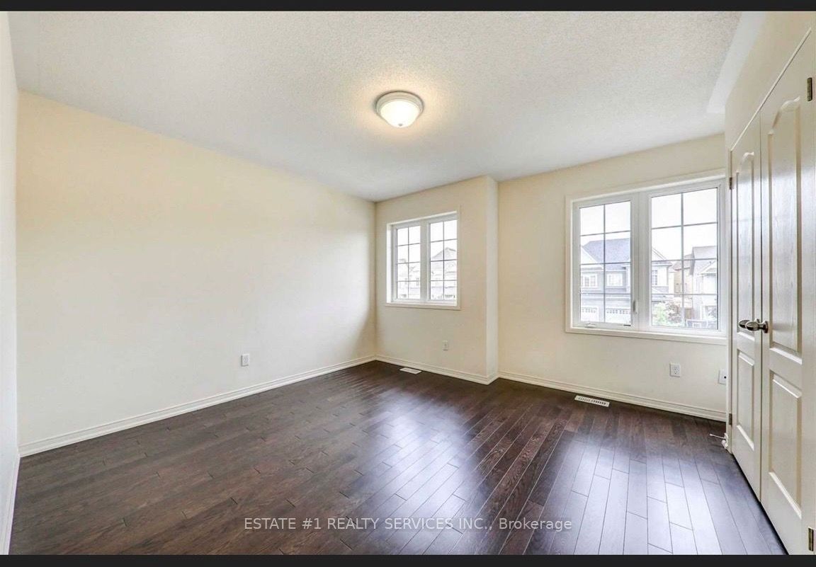 153 Dance Act Avenue Upper Property Photo 13