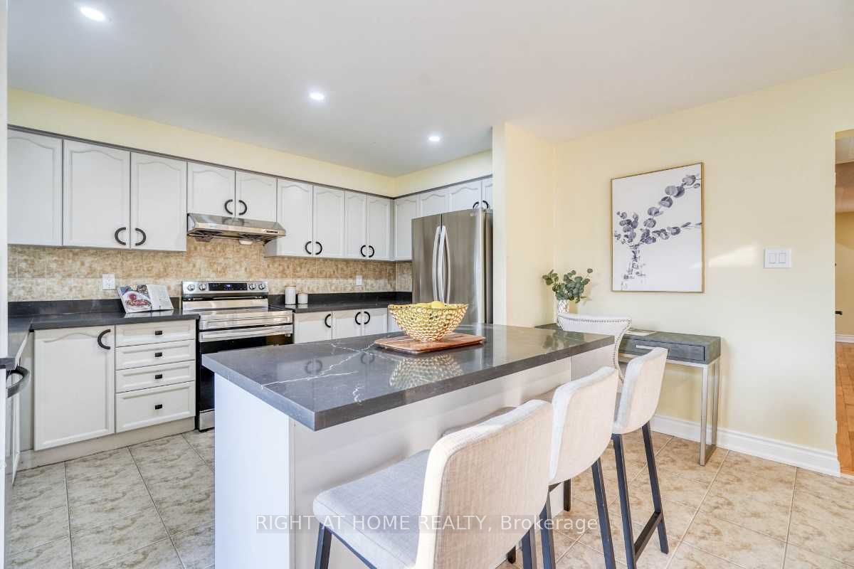 2304 Winlord Place Property Photo 7