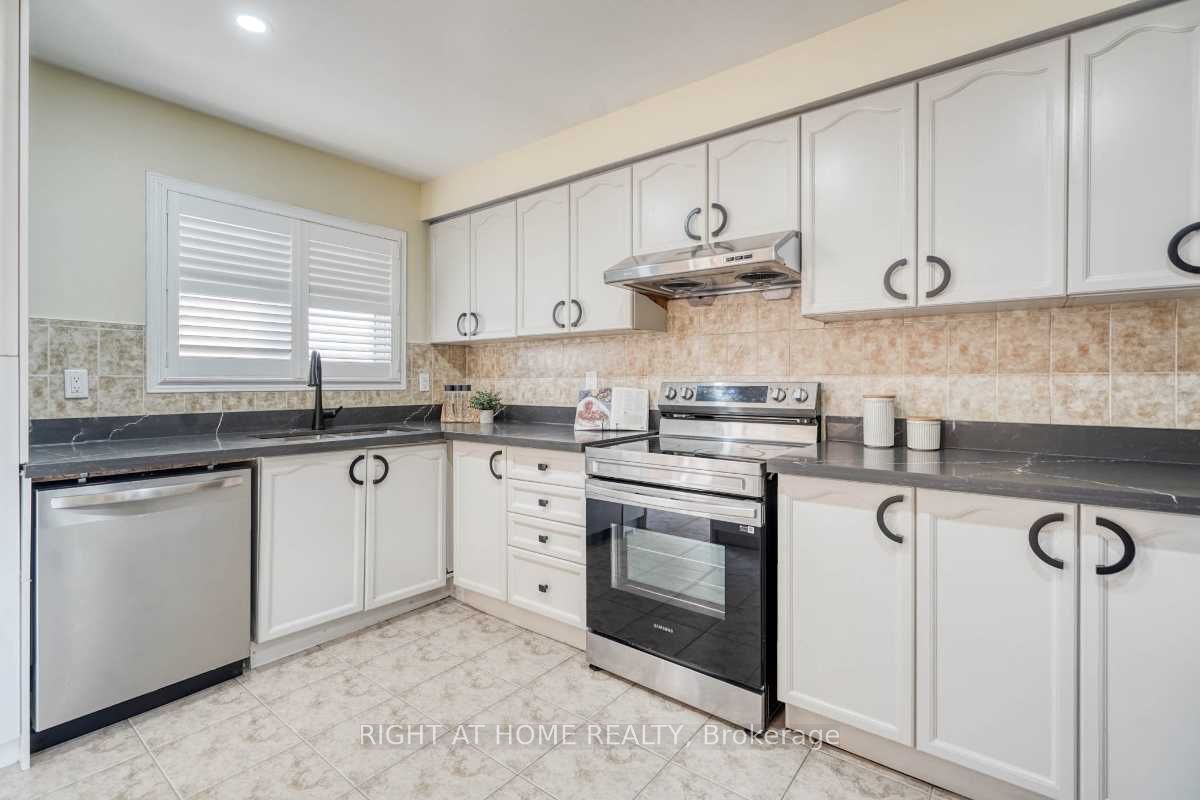 2304 Winlord Place Property Photo 8