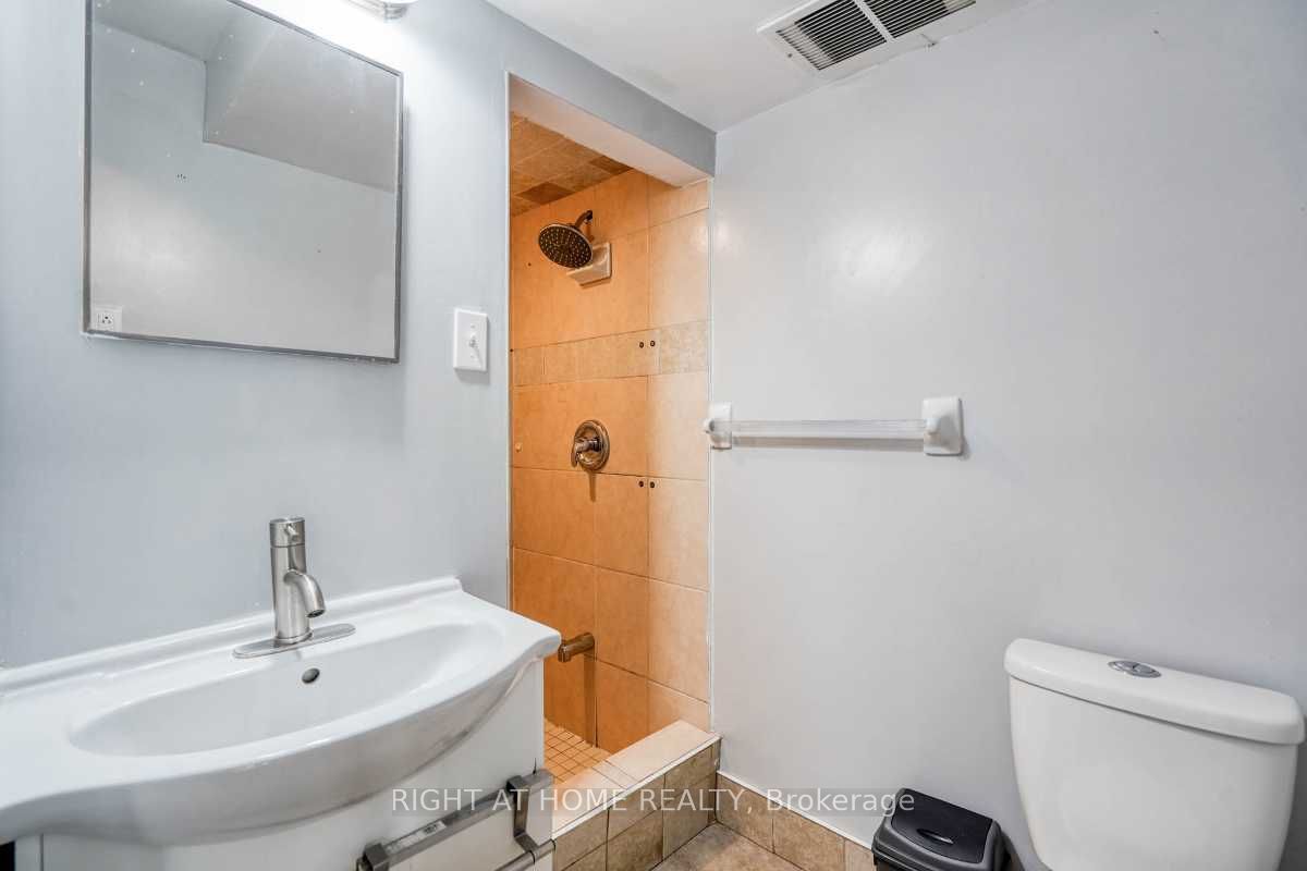 2304 Winlord Place Property Photo 22