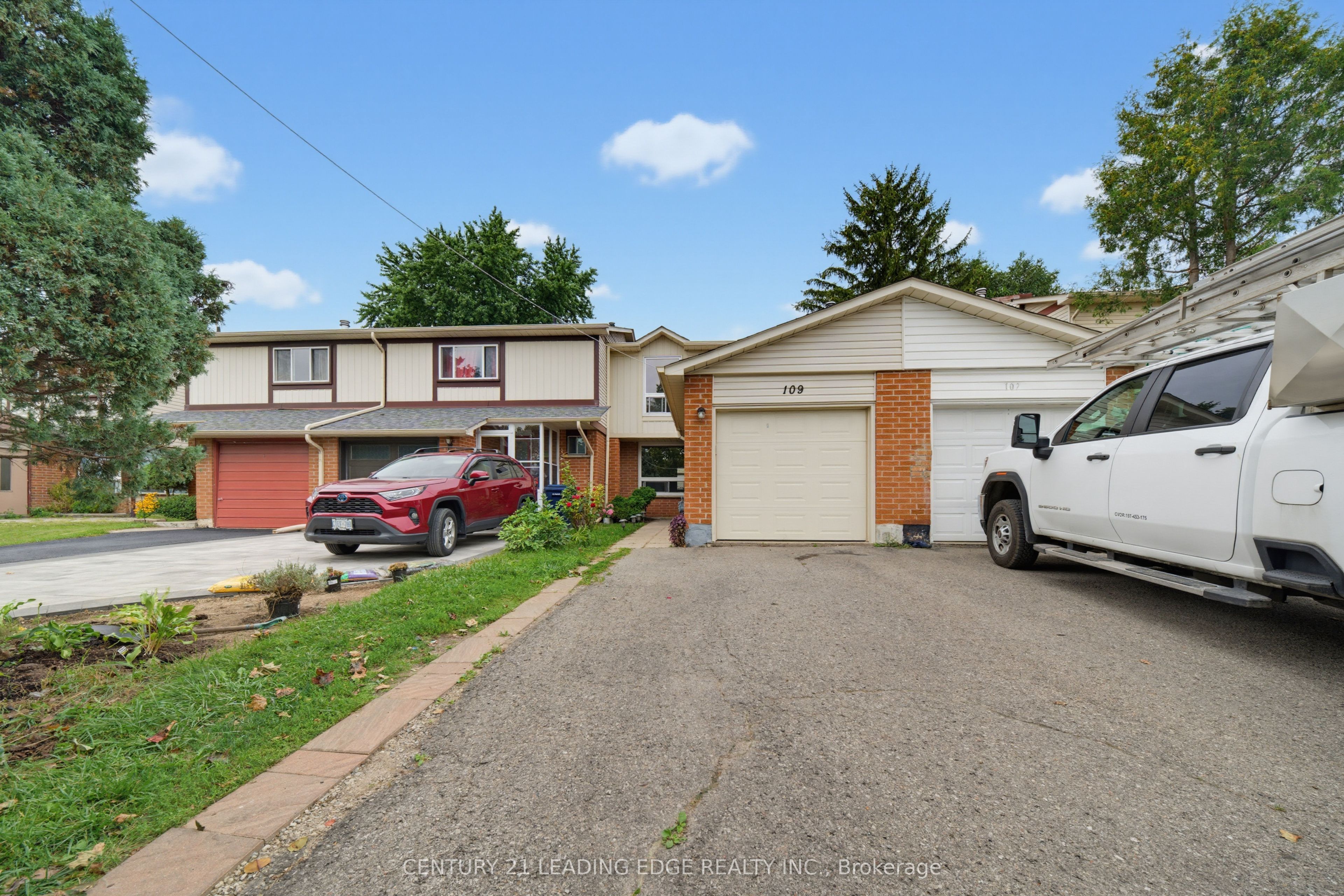 109 Phalen Crescent Property Photo 2