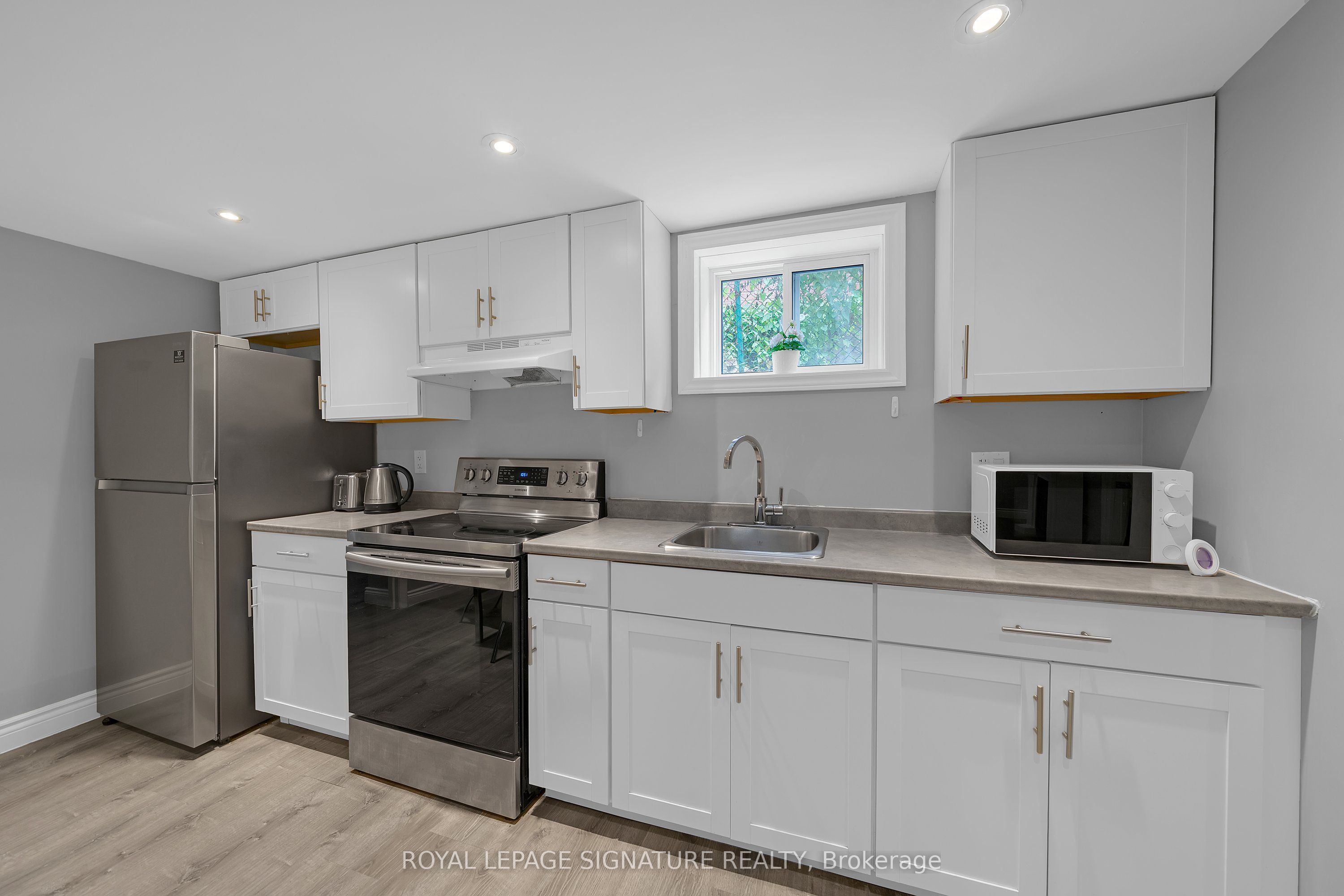 118 Rexleigh Drive Property Photo 34